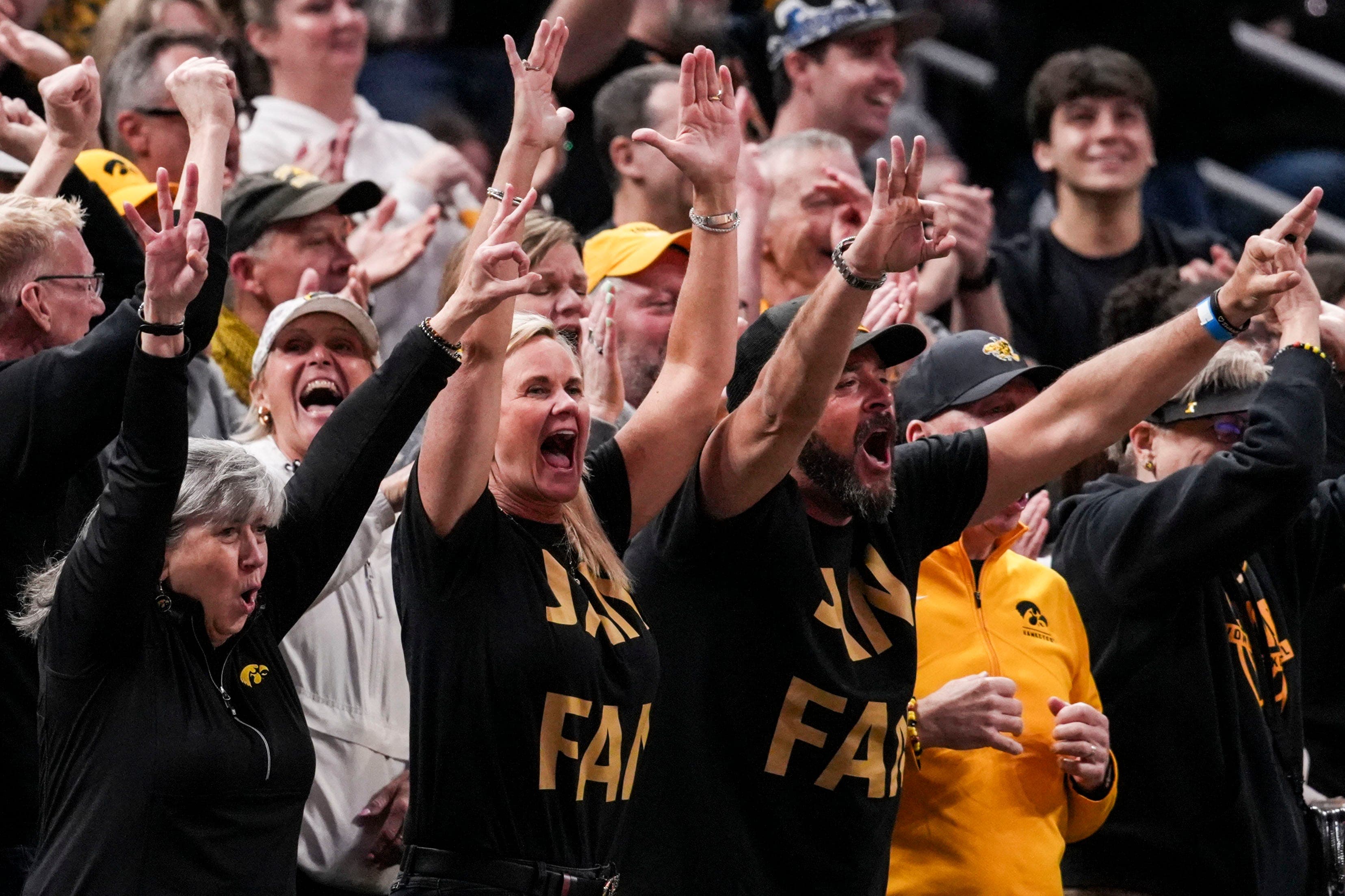 Iowa Fans Expect Hawkeyes to Advance to Elite Eight