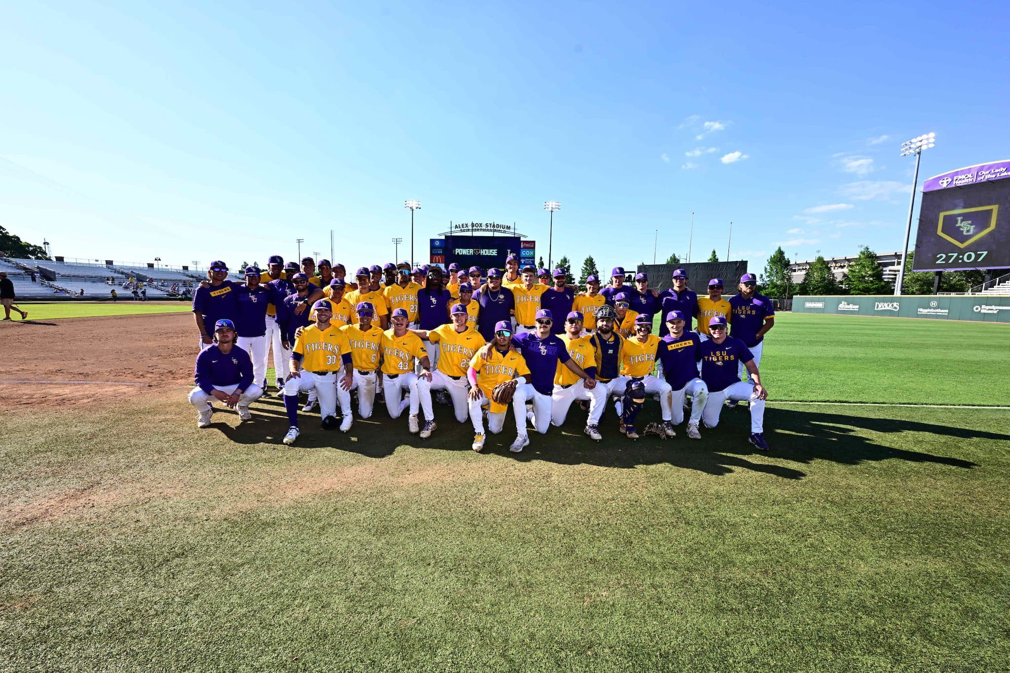 Tigers Sweep South Carolina to Stay Alive