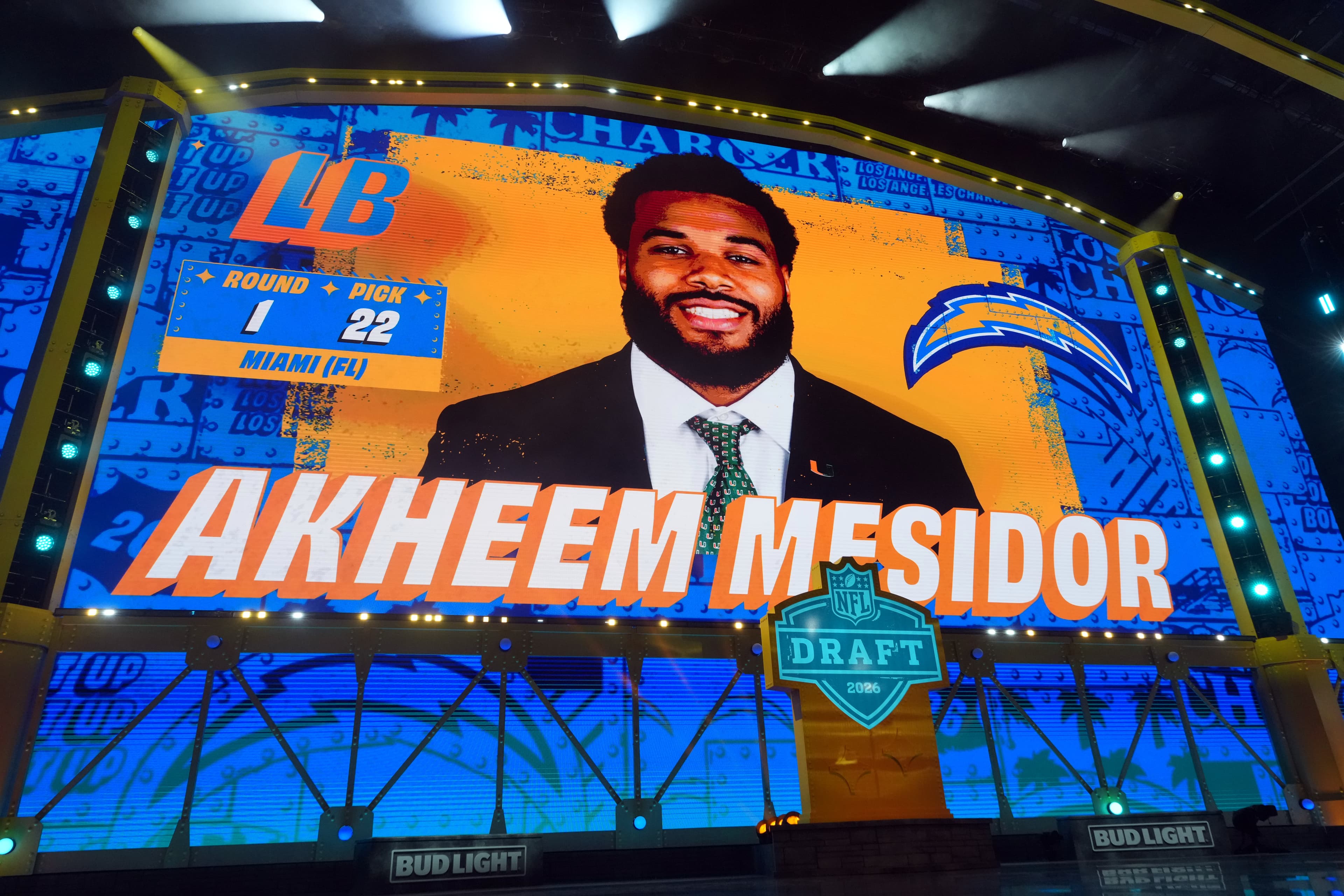 Chargers draft grades 2026: Akheem Mesidor
