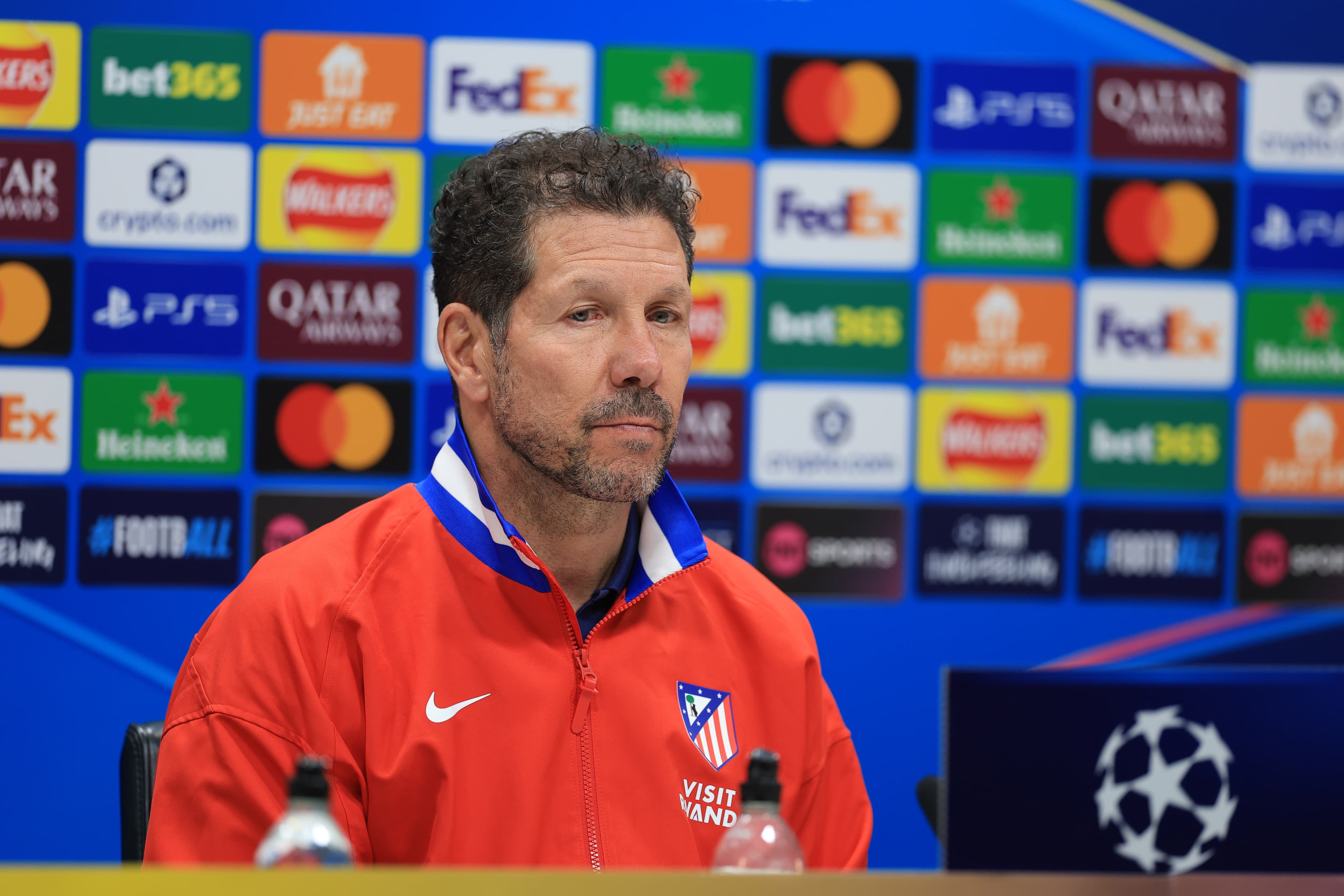 Diego Simeone: Atlético Defeats Spurs with Game-Changing Header Skills!