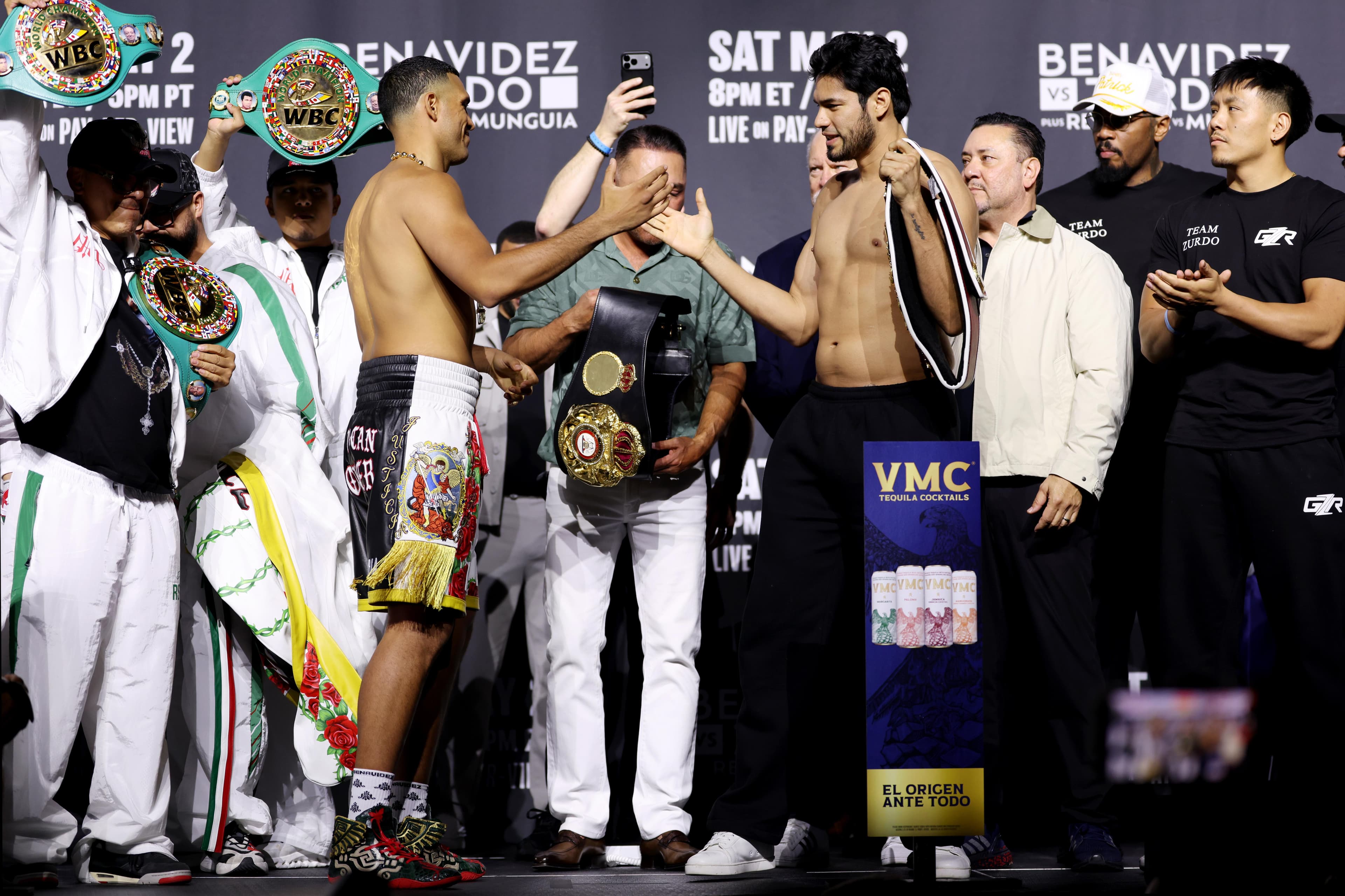 Benavidez, Zurdo Come Face-To-Face One Last Time!
