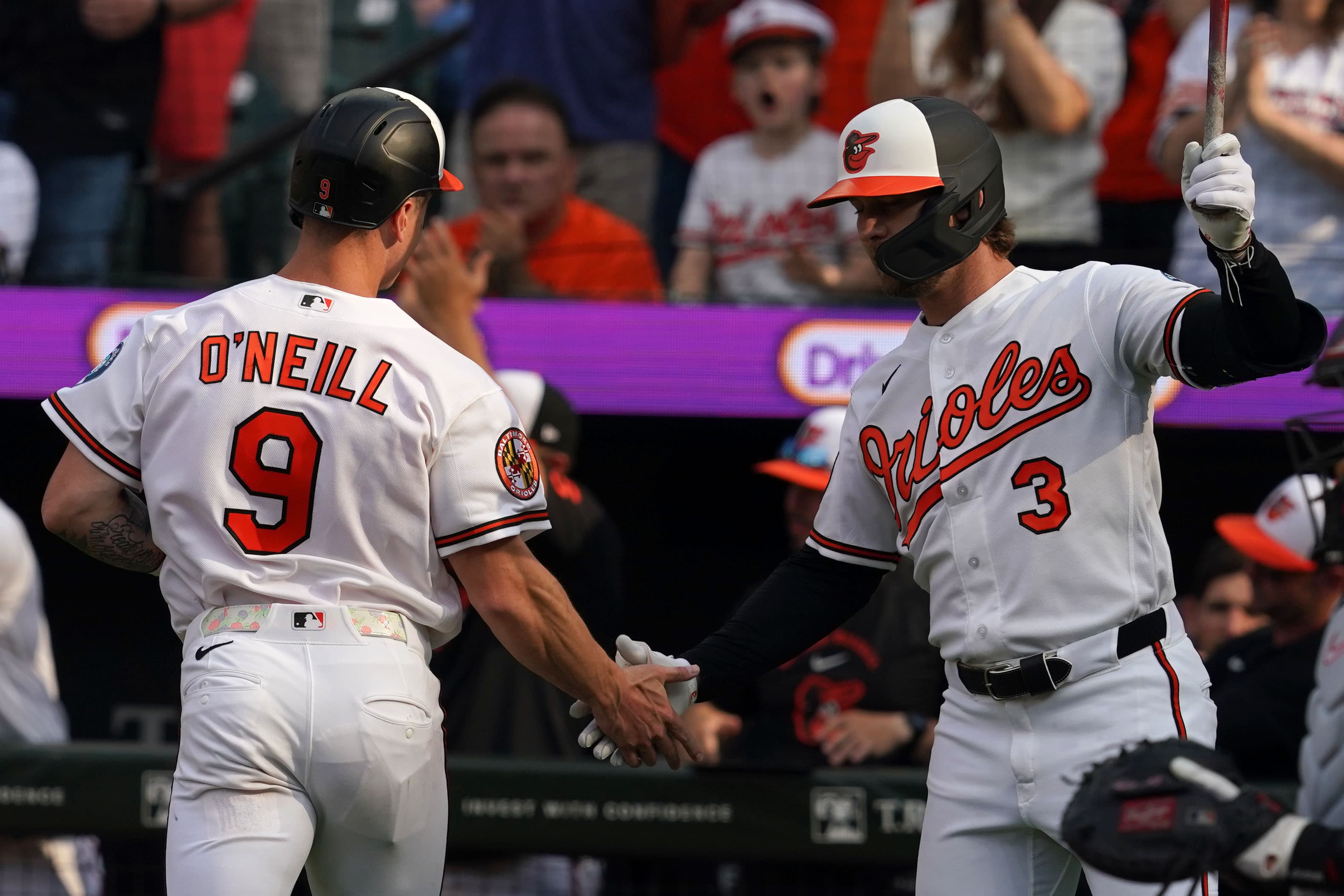 Rogers twirls a gem, leads O’s to 2-1 win on Opening Day