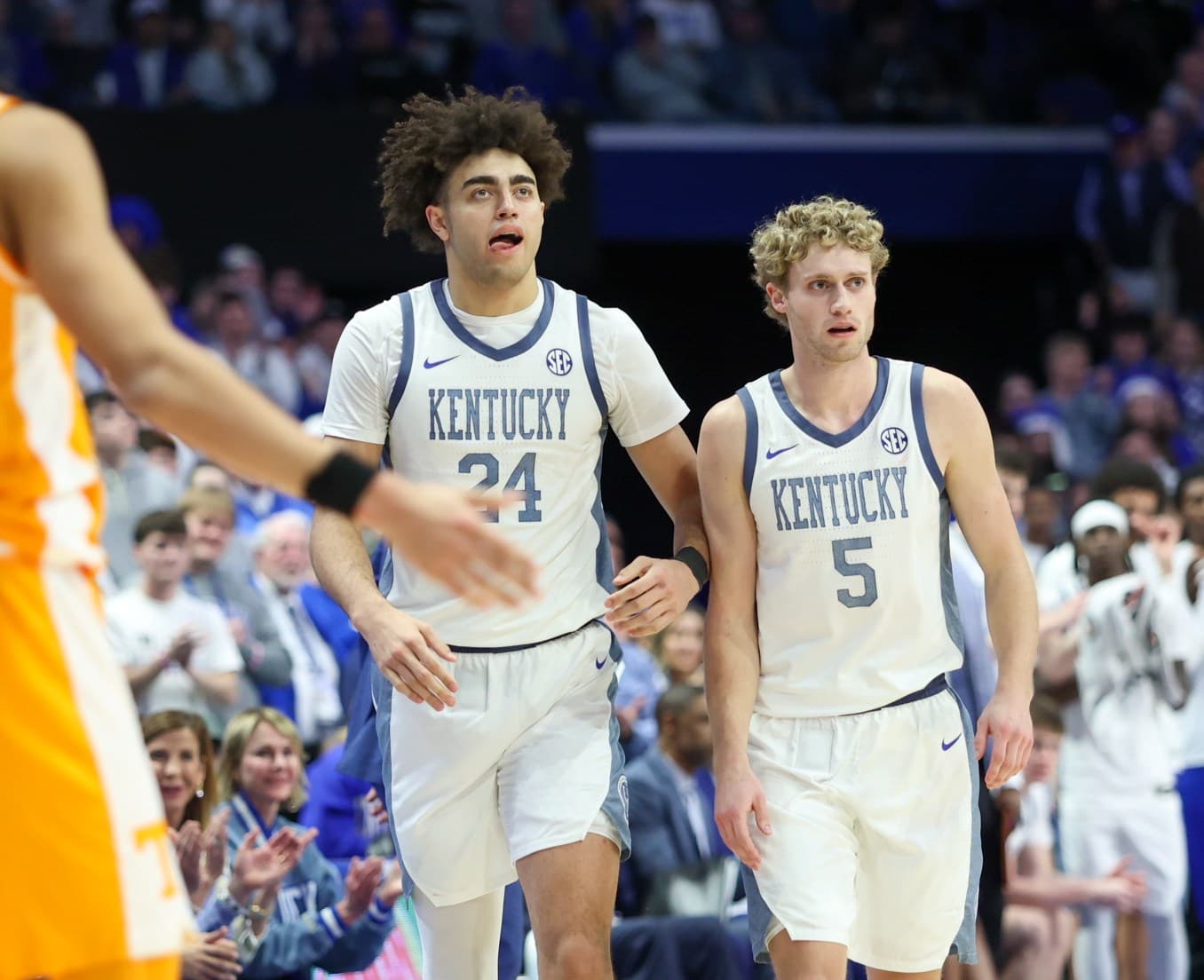 Early 2026-27 college basketball rankings roundup is very mixed on Kentucky