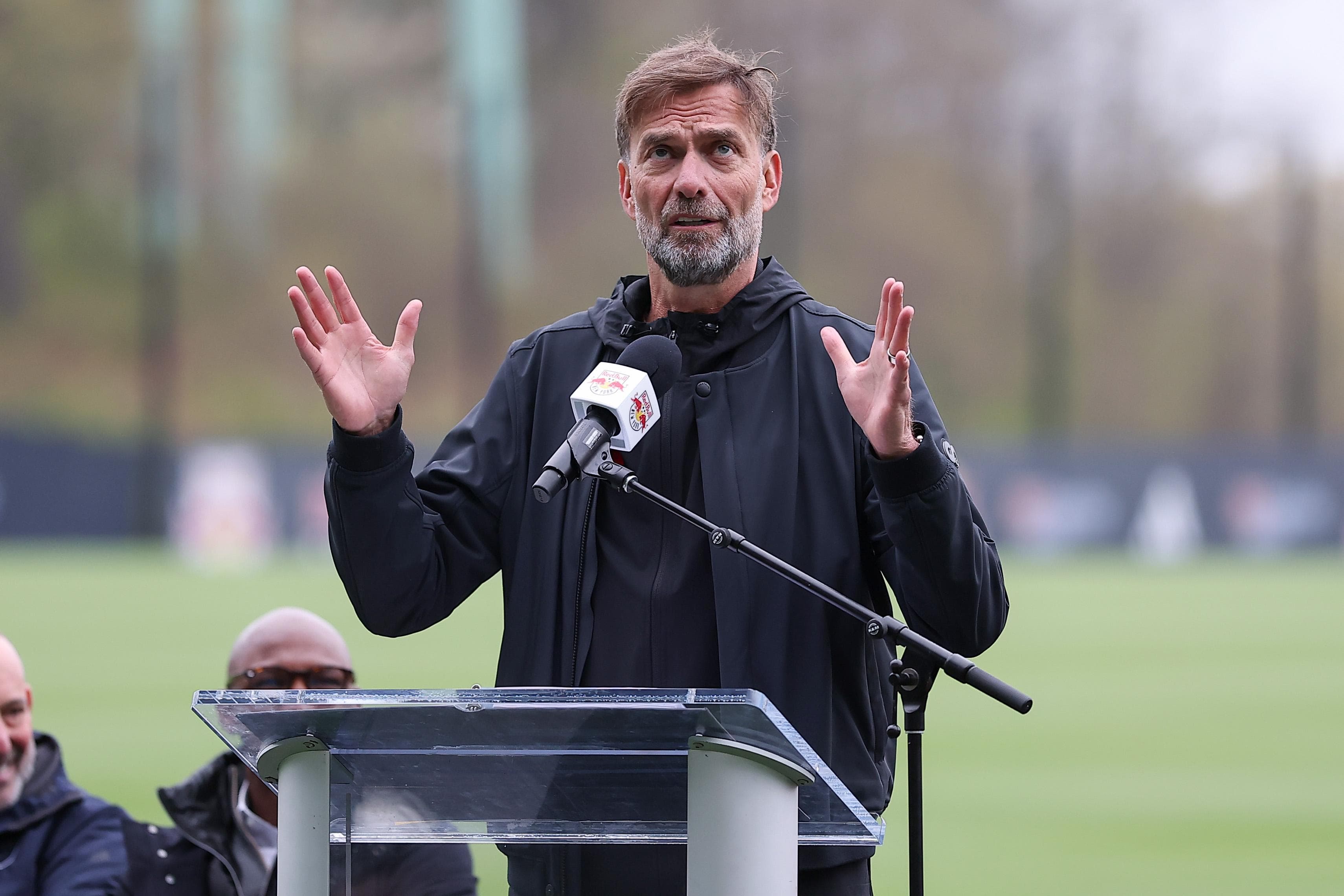 Former Bayern Munich CEO Oliver Kahn thinks Jürgen Klopp should eschew Real Madrid job