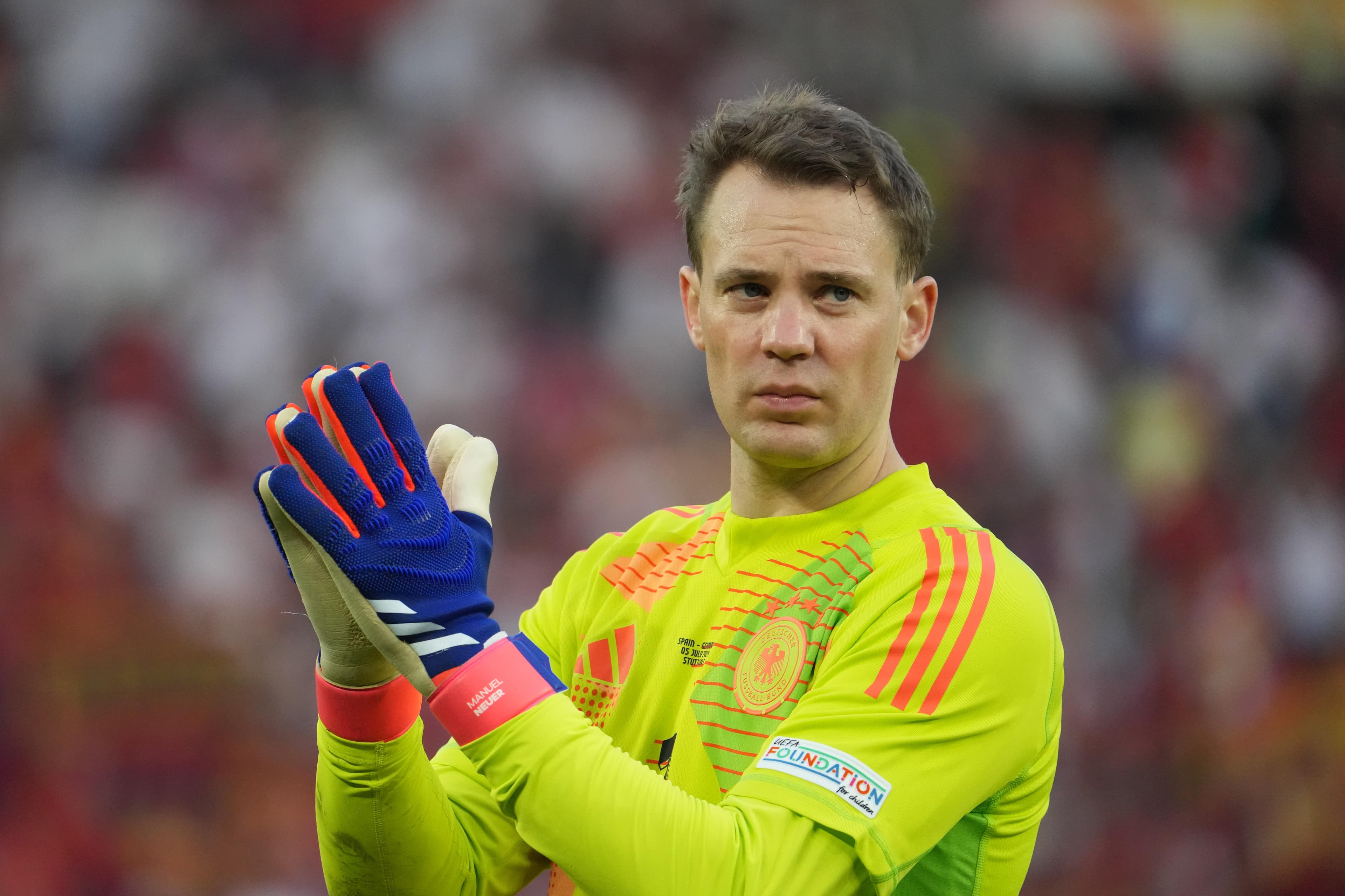 Vincent Kompany backs Manuel Neuer as Germany’s goalkeeper for the World Cup
