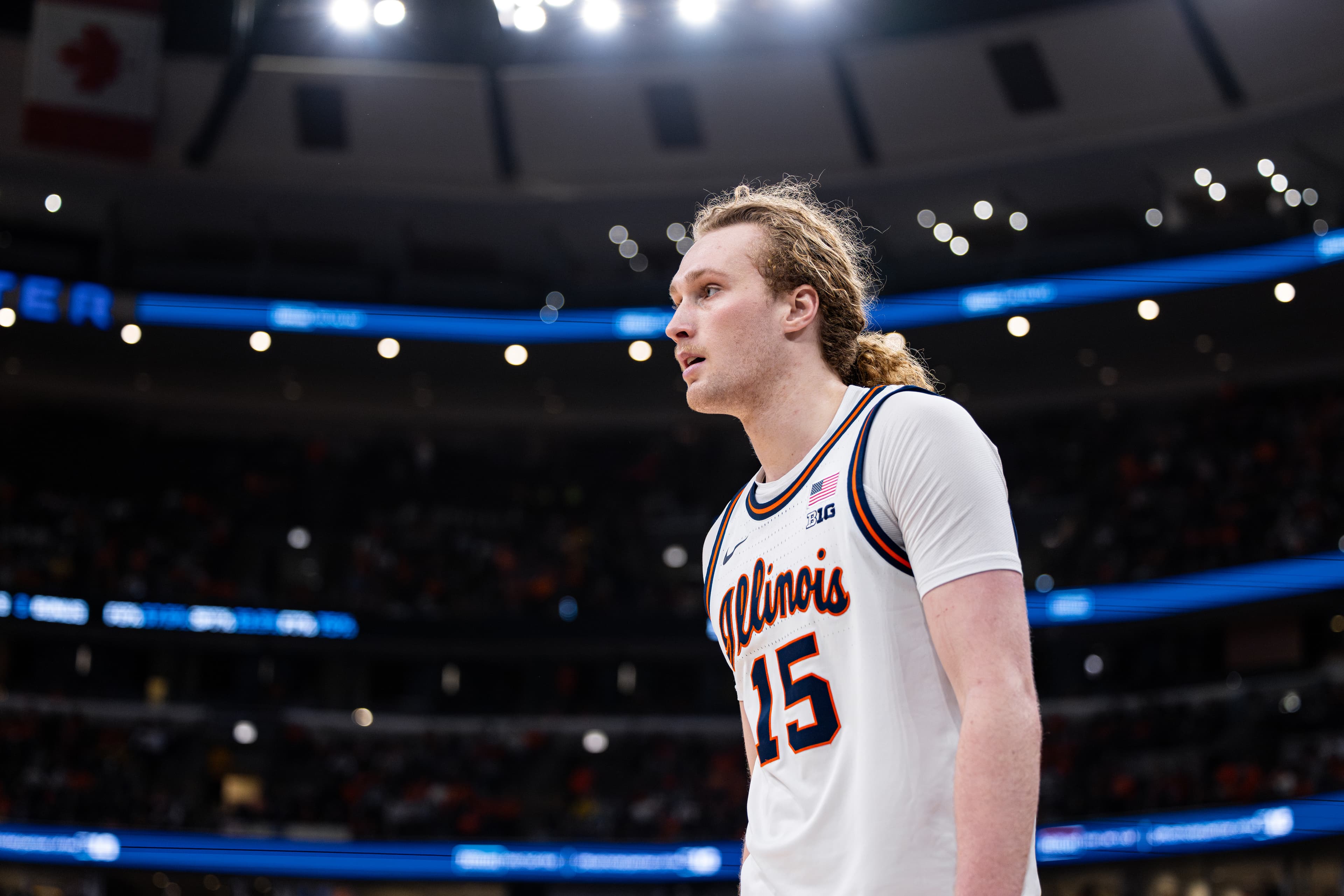 Chicago Bulls Smash Eagles 102-94 in Legendary Wrigley!