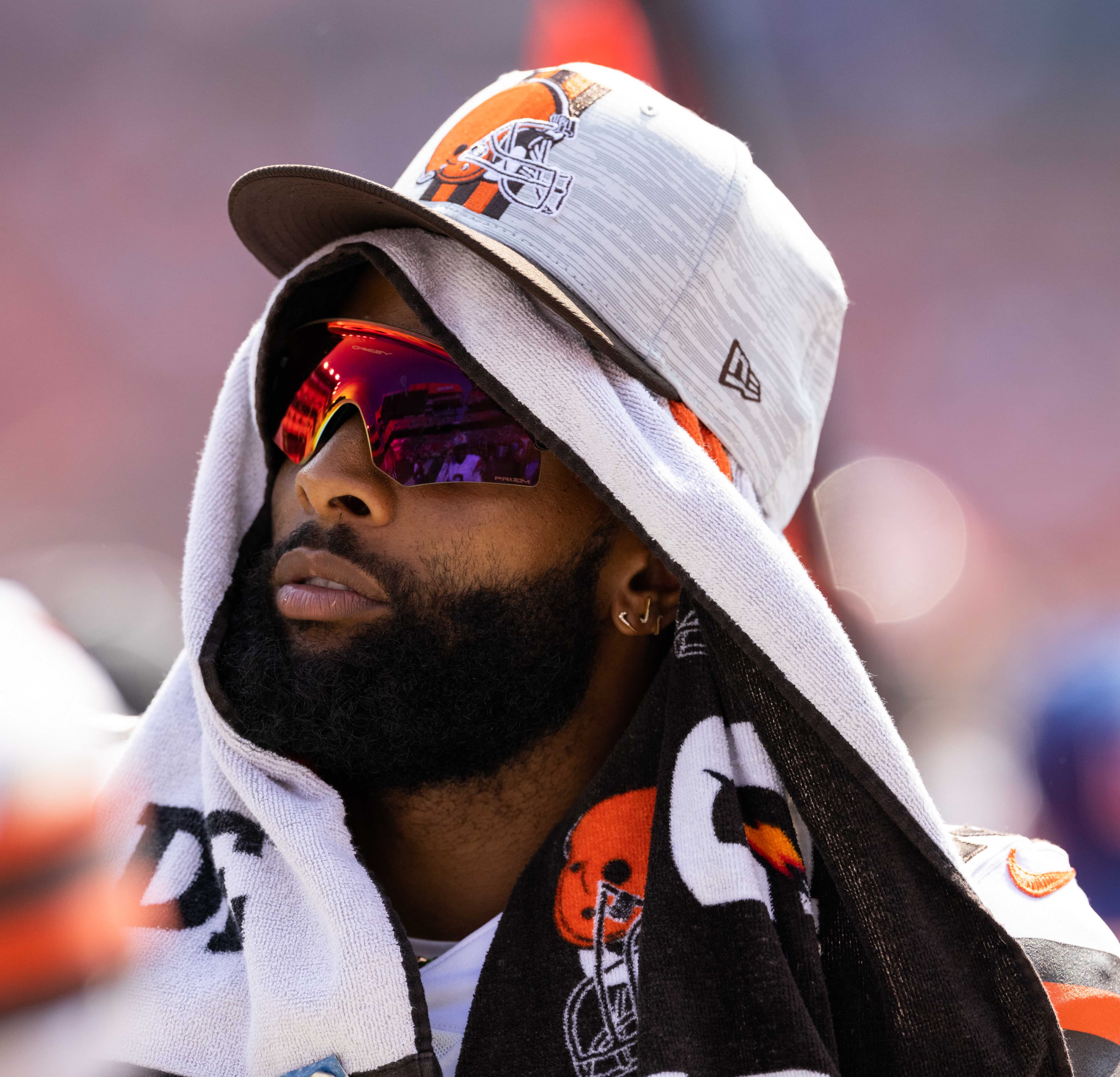 Daily Dawg Chow 3/25; would Cleveland reunite with polarizing receiver?