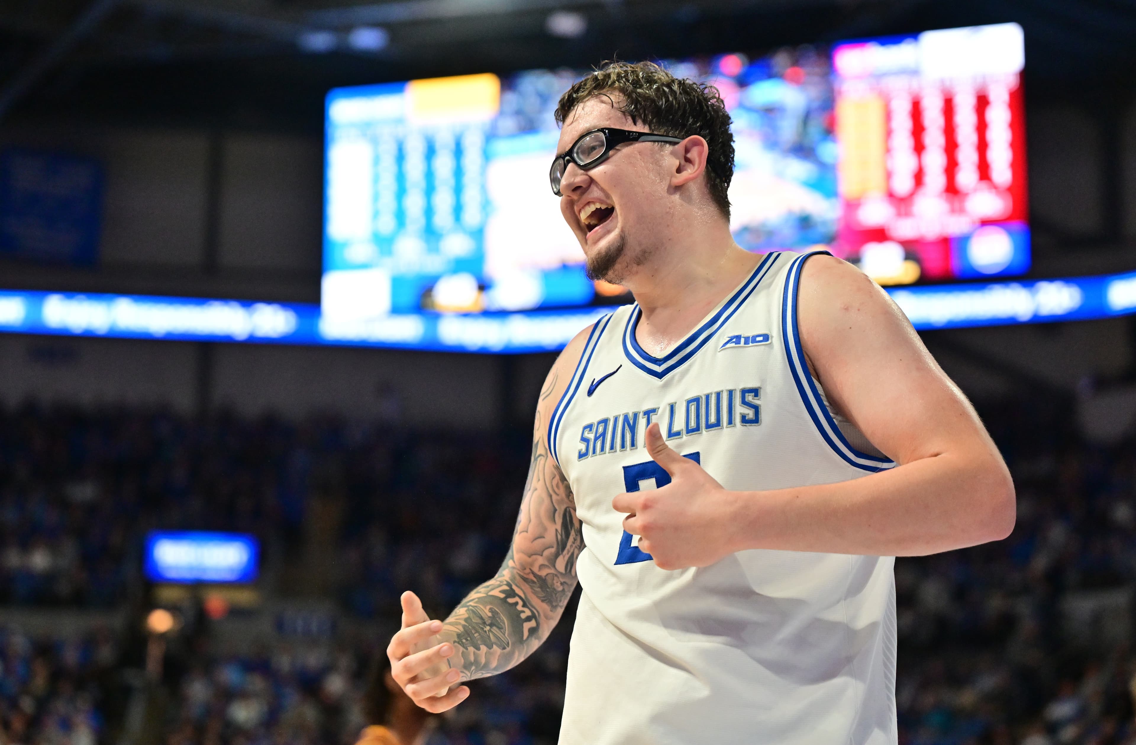 Louisville’s Final Push as Cardinals Secure Sweet 16 Bid!