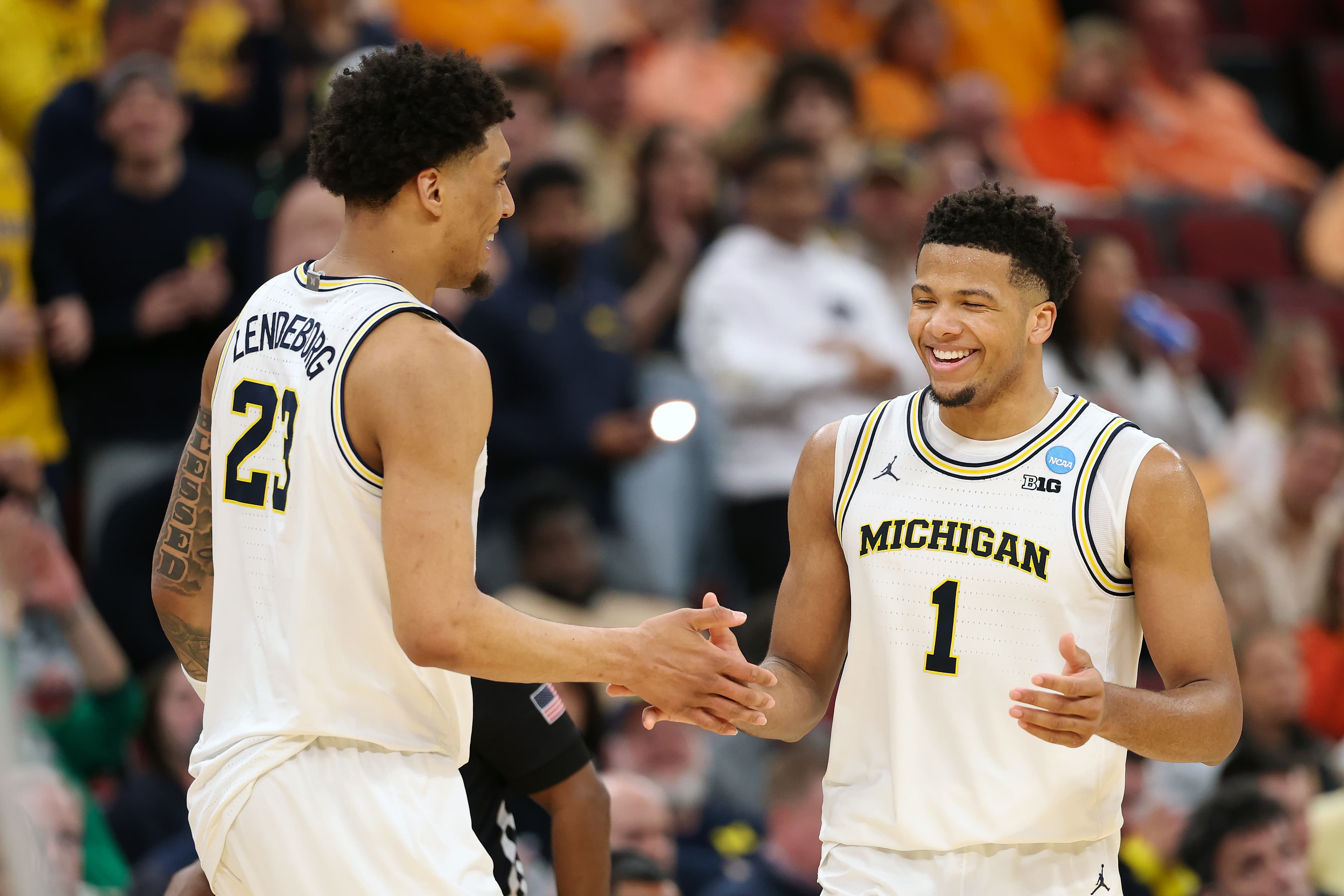Betting odds released for Michigan Basketball vs Tennessee in Elite Eight