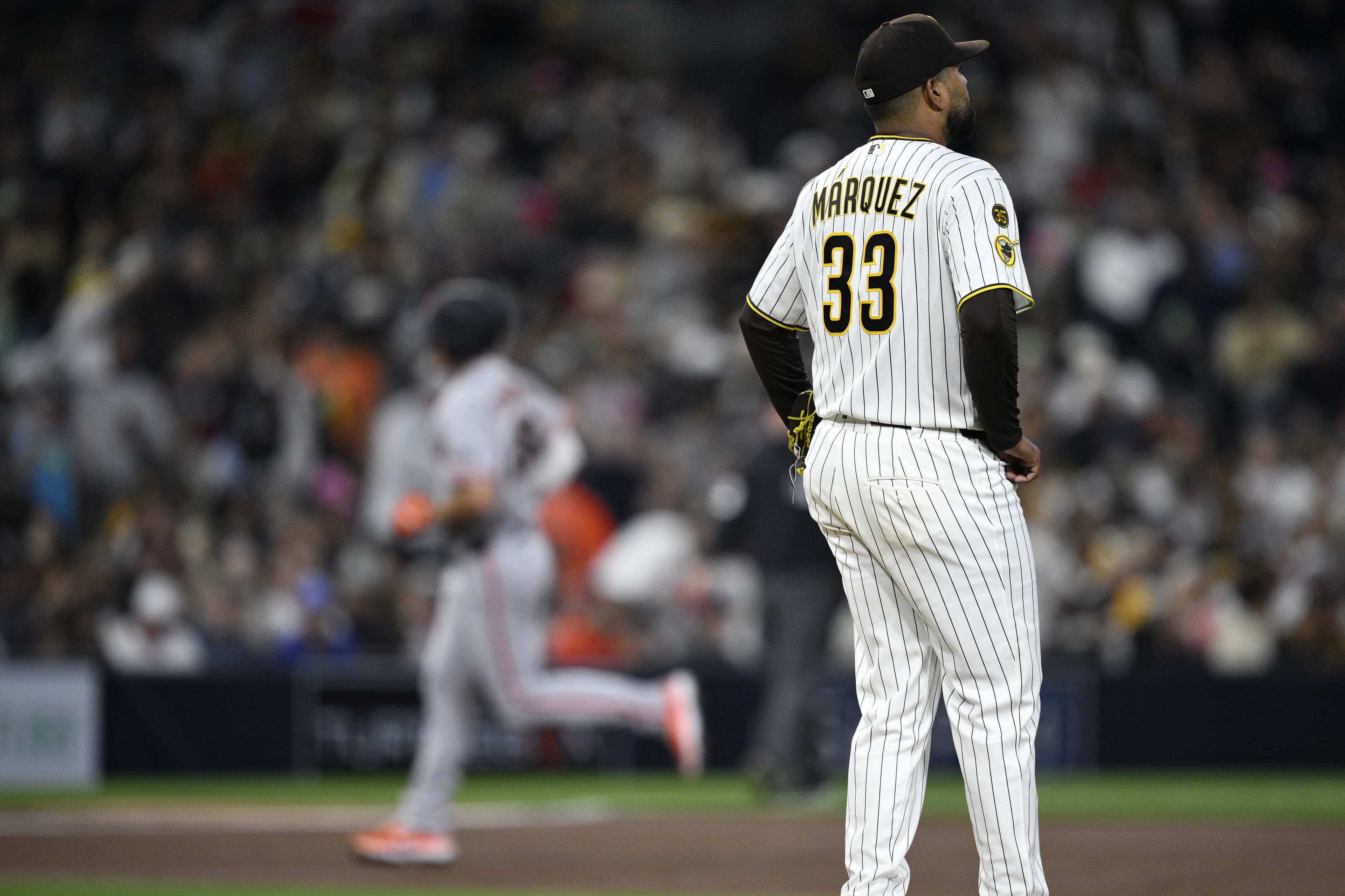 San Diego pitchers allow 16 hits, Padres lose second game to Giants