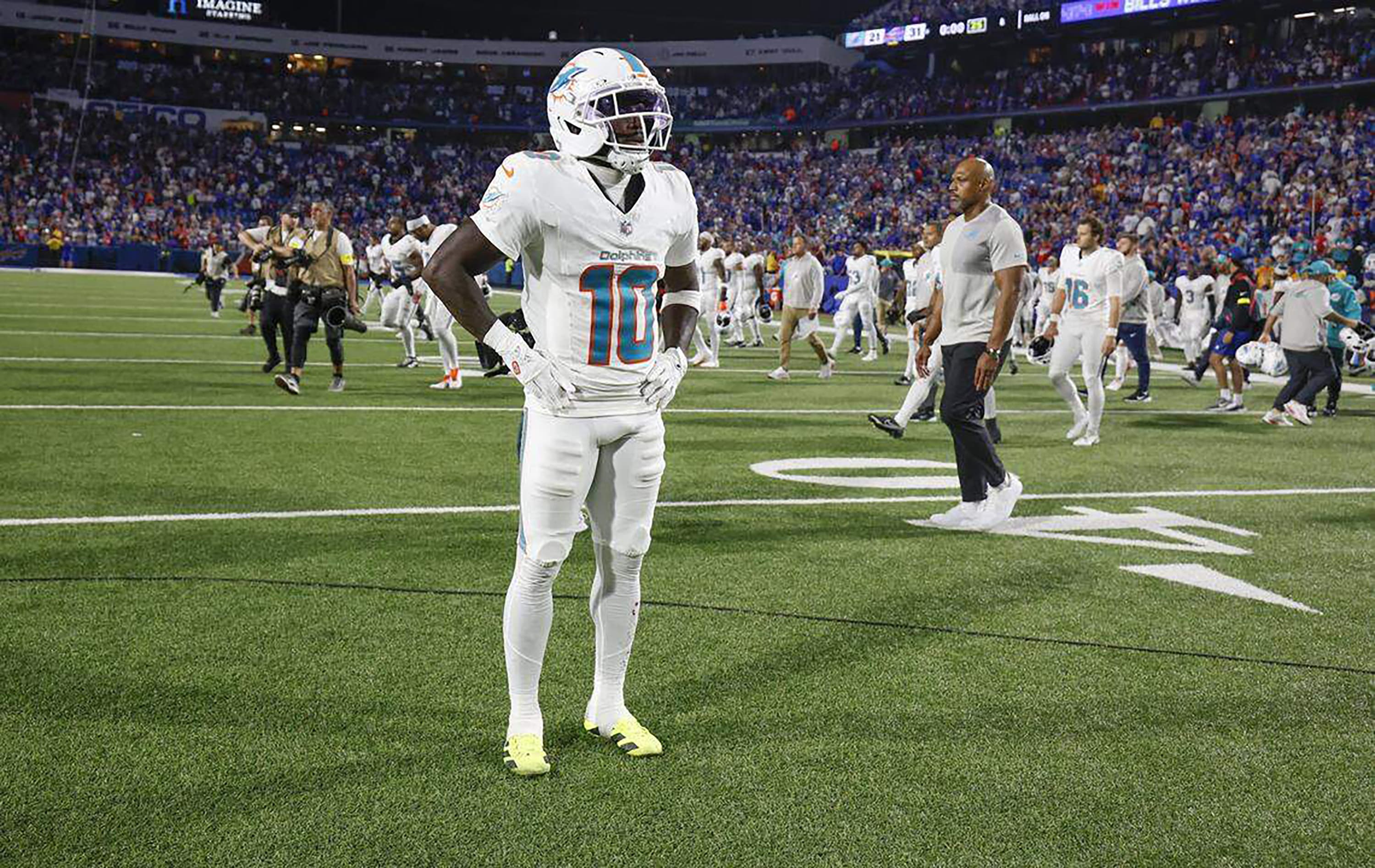 Do Rams now sign free agent receiver?