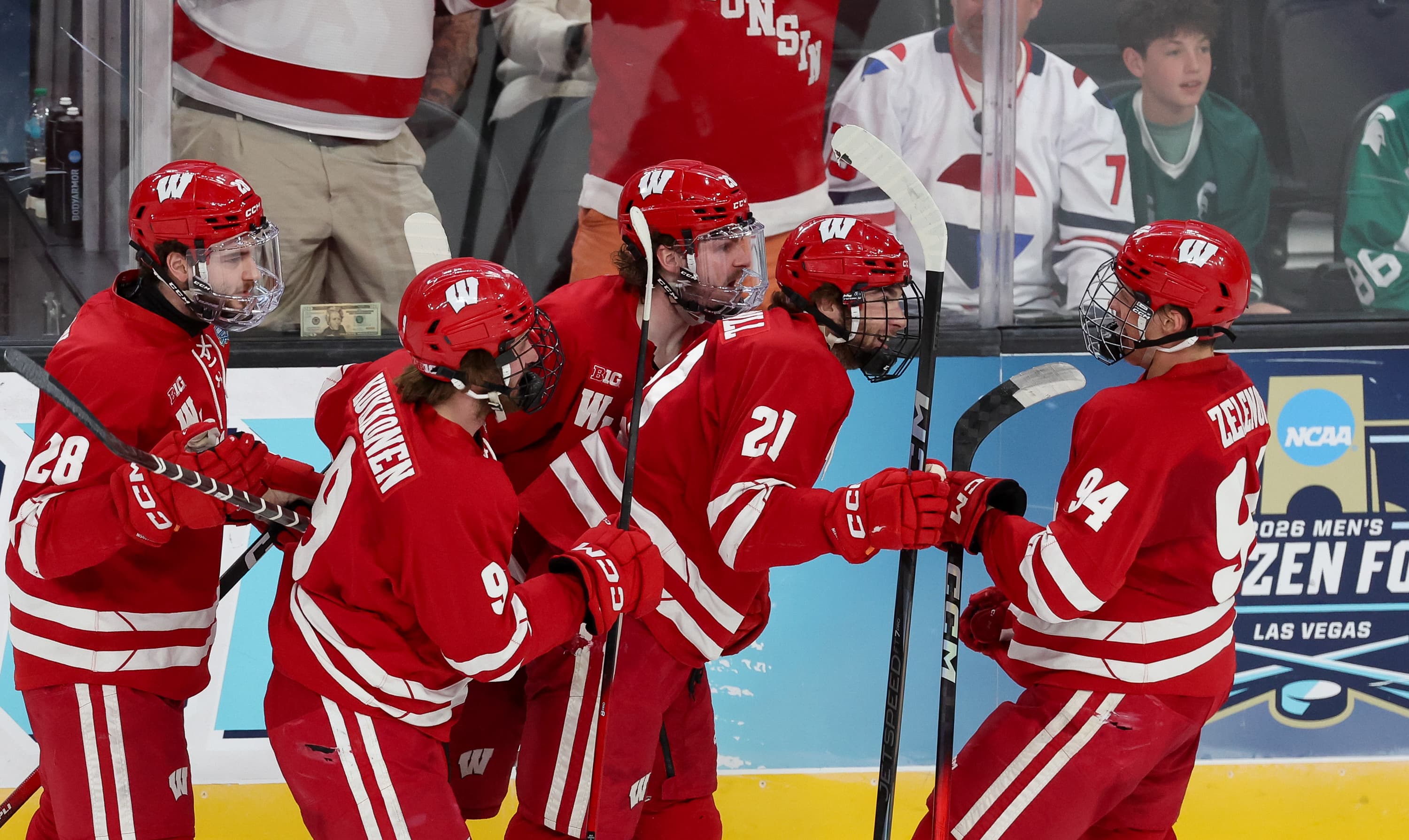Third period dooms Badgers in championship loss to Denver