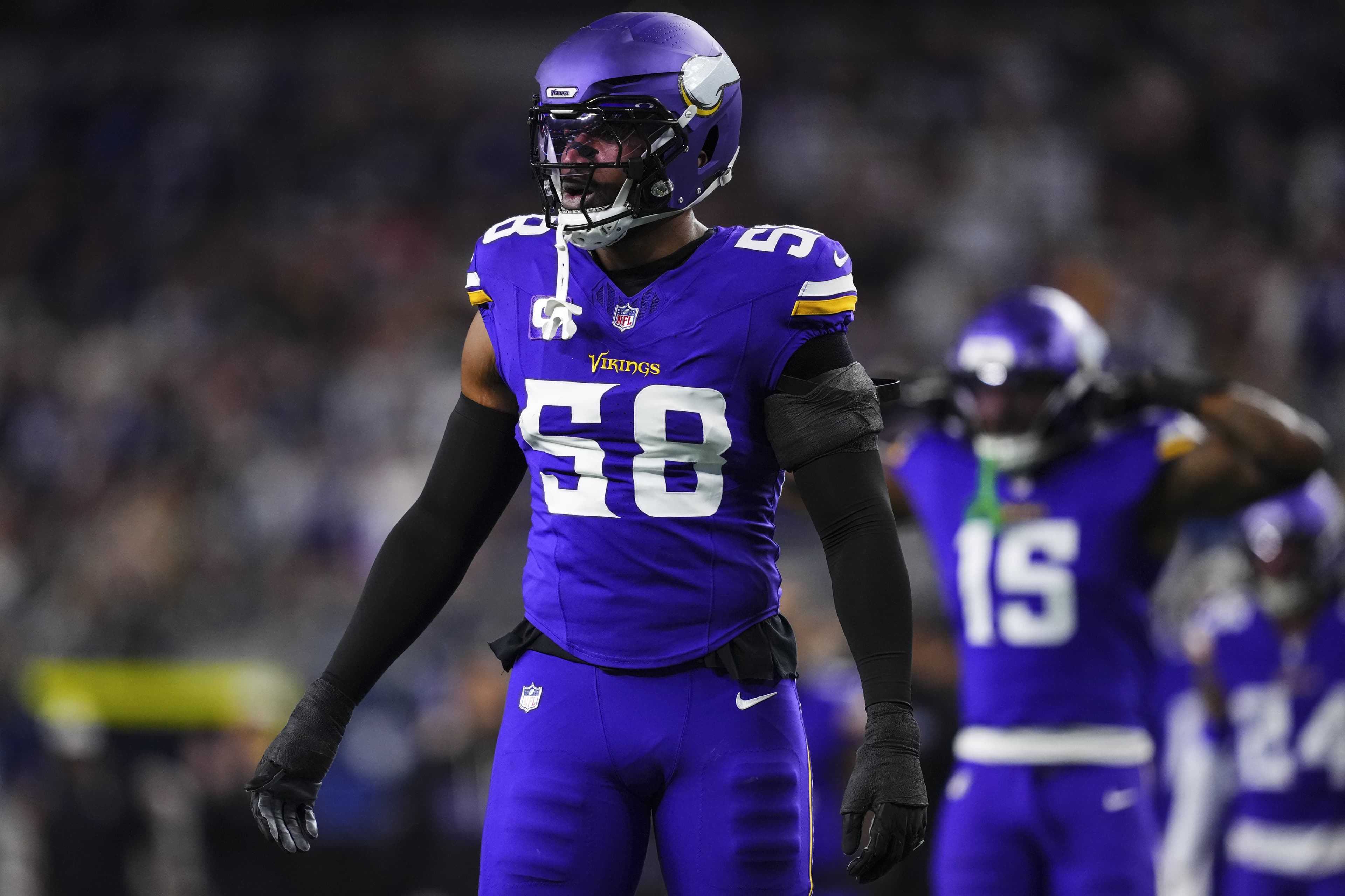 Vikings Trade Jonathan Greenard to Eagles