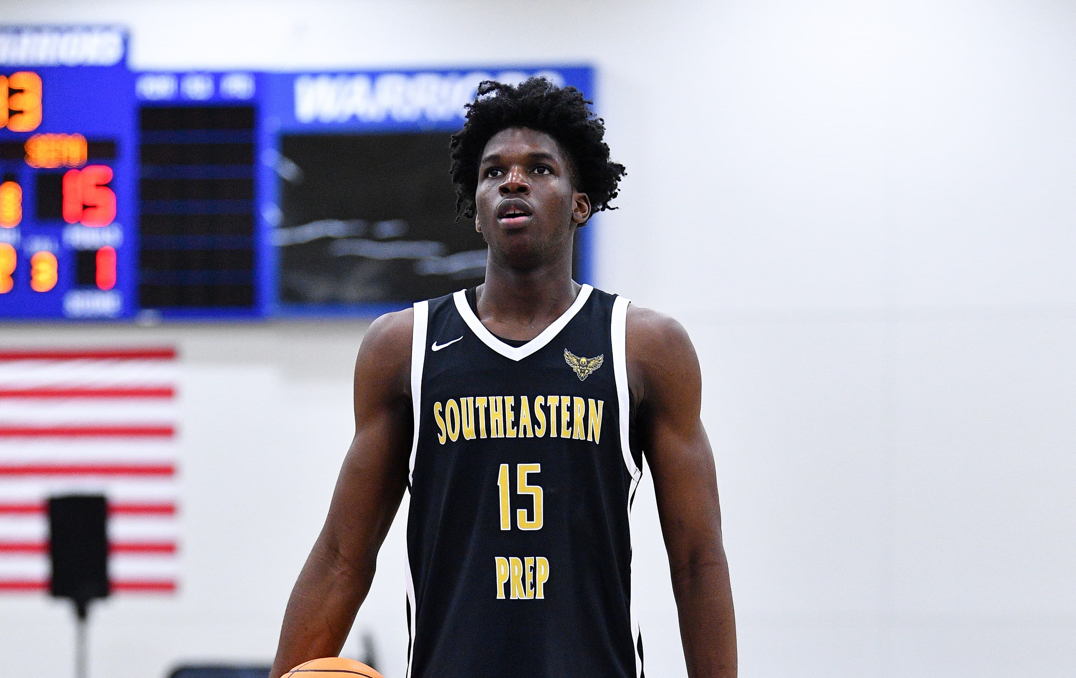 Obinna Ekezie Jr. commits to Louisville and reclassifies into 2026