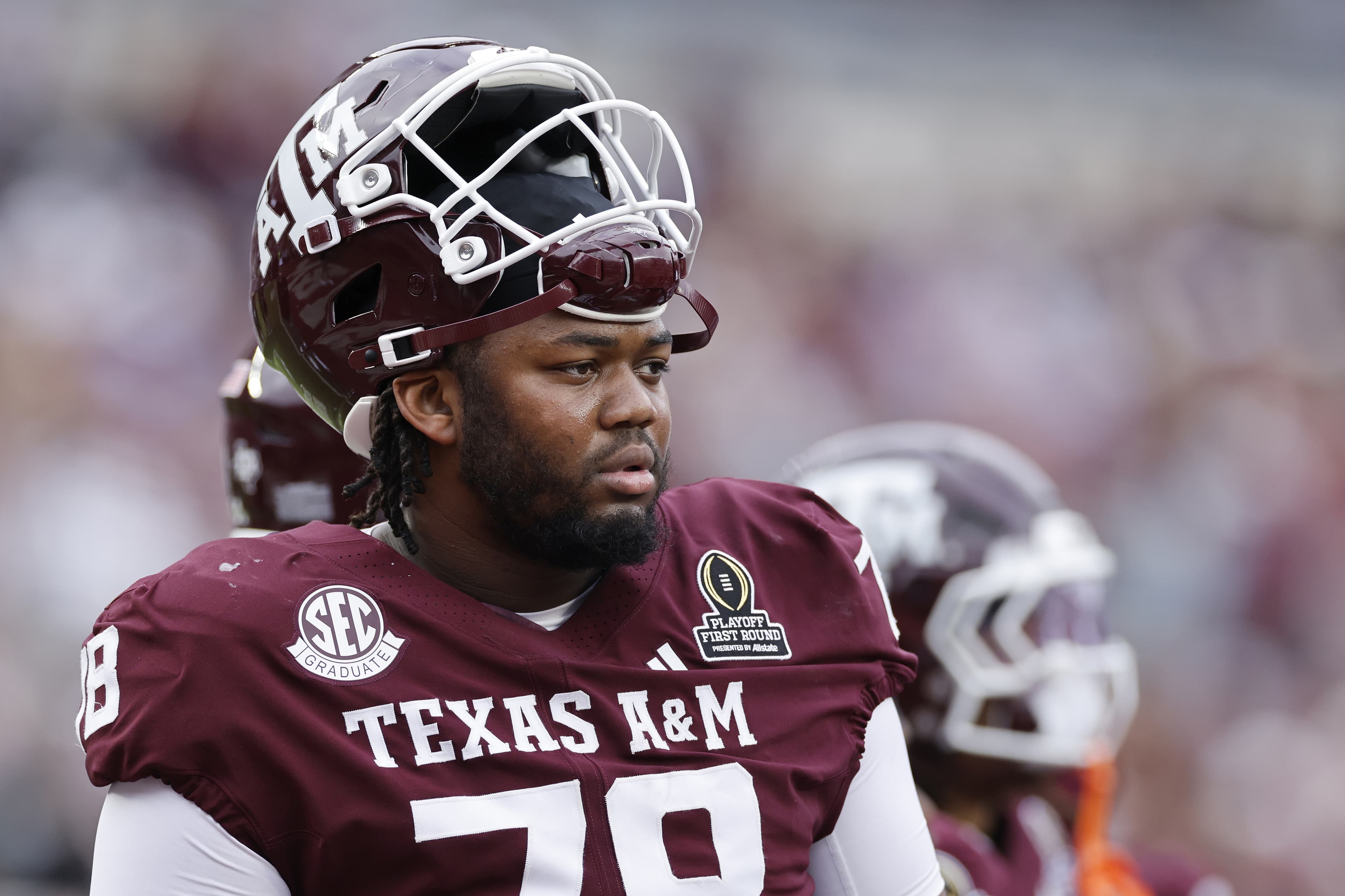 Instant grades for the Patriots drafting OT Dametrious Crownover in Round 6