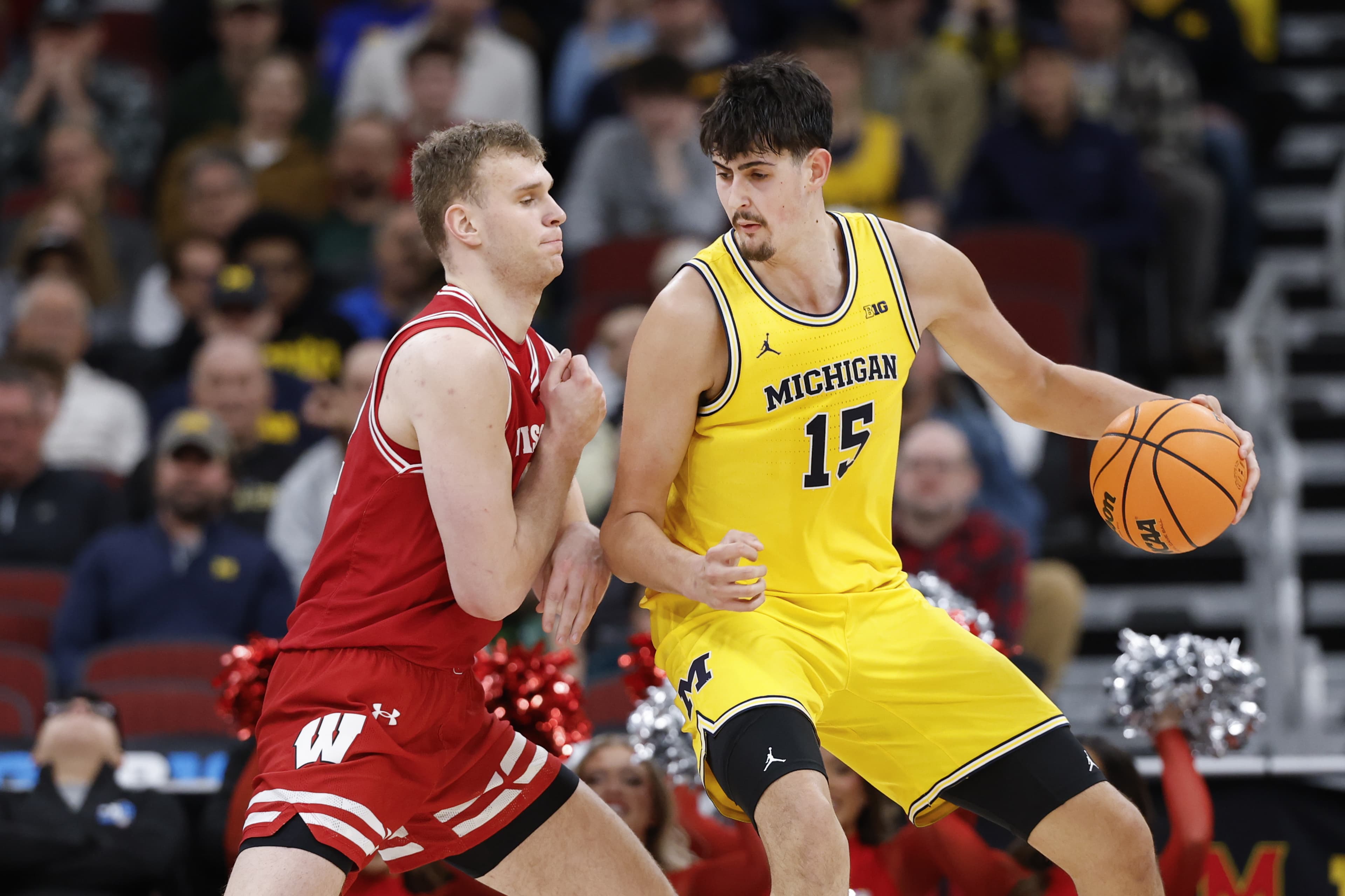 Badgers Struggle Mightily as They Miss Big Chance in Michigan!