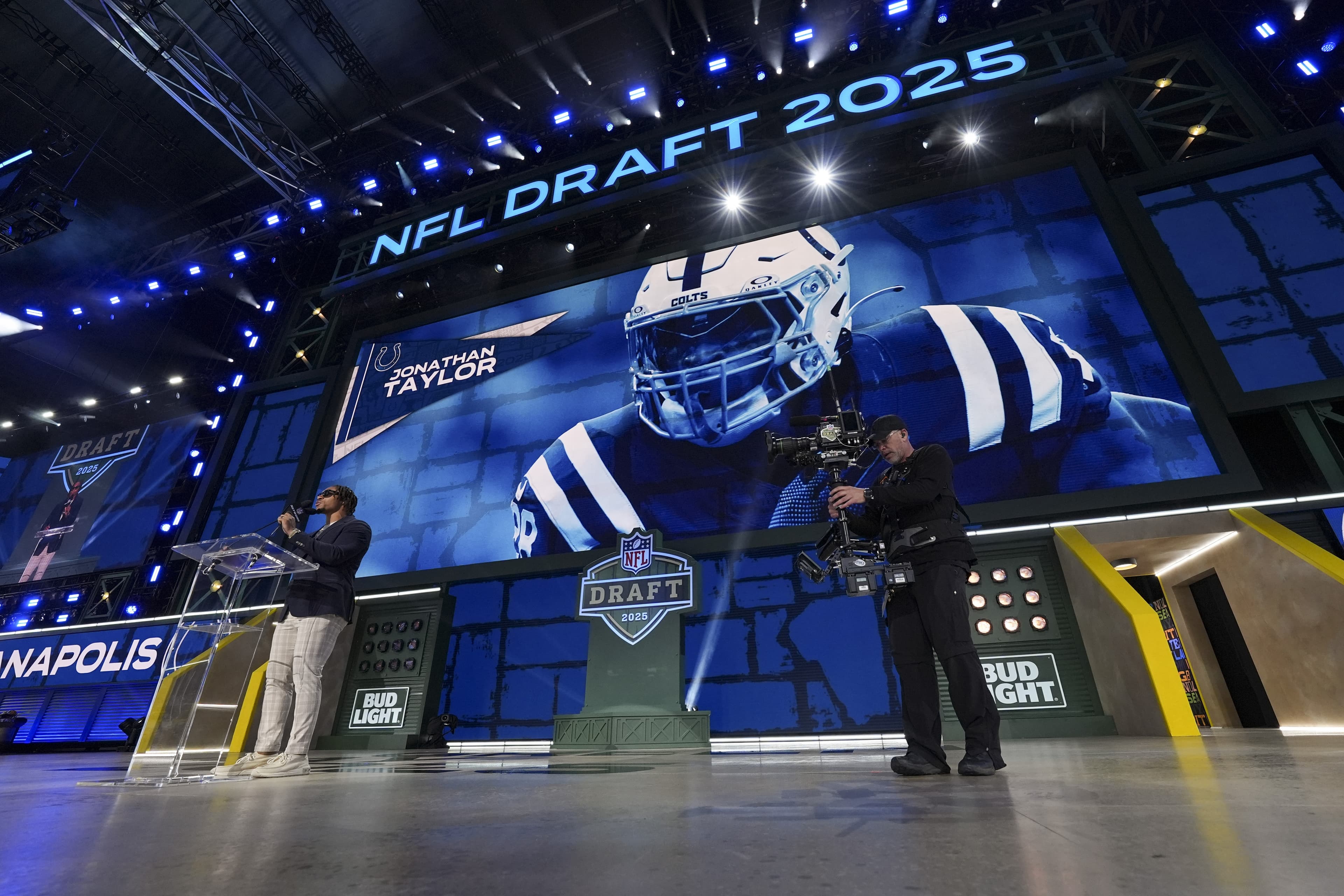 Should the Colts have traded into the first round of the 2026 draft?