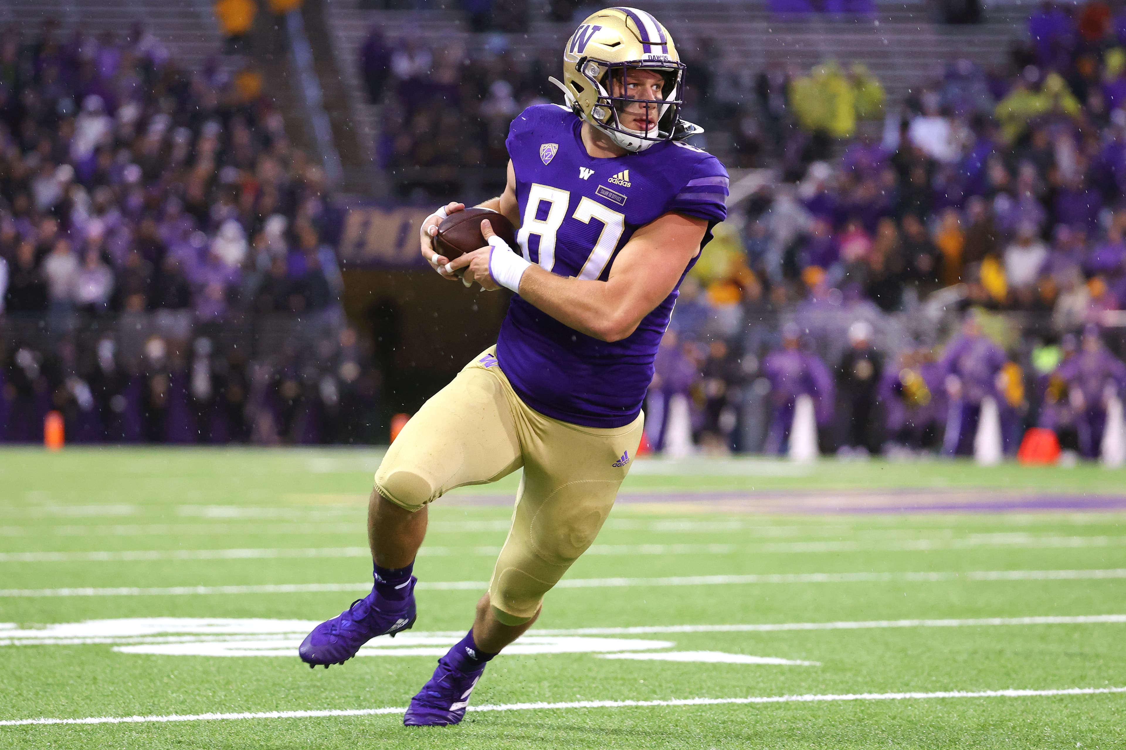#Woof: Huskies Get A Commitment From A Local TE