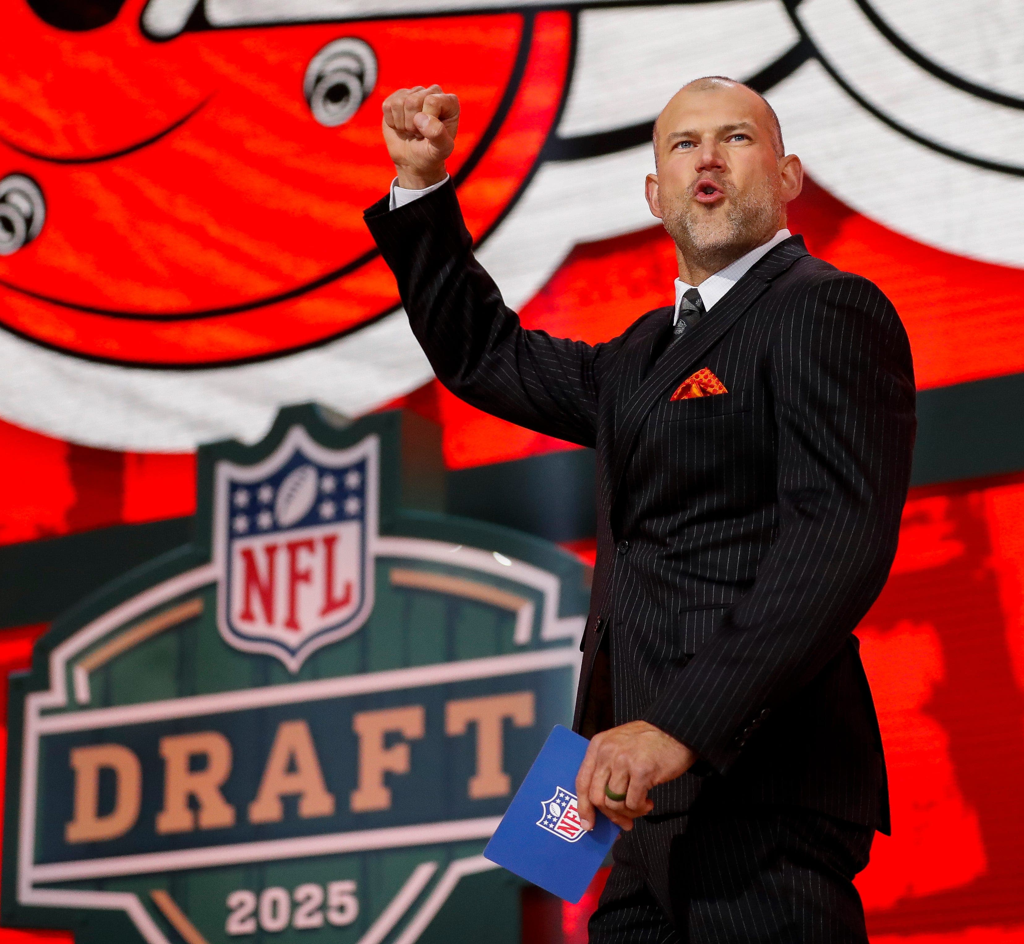 Complicated Browns draft trade proposal is interesting, not enough value