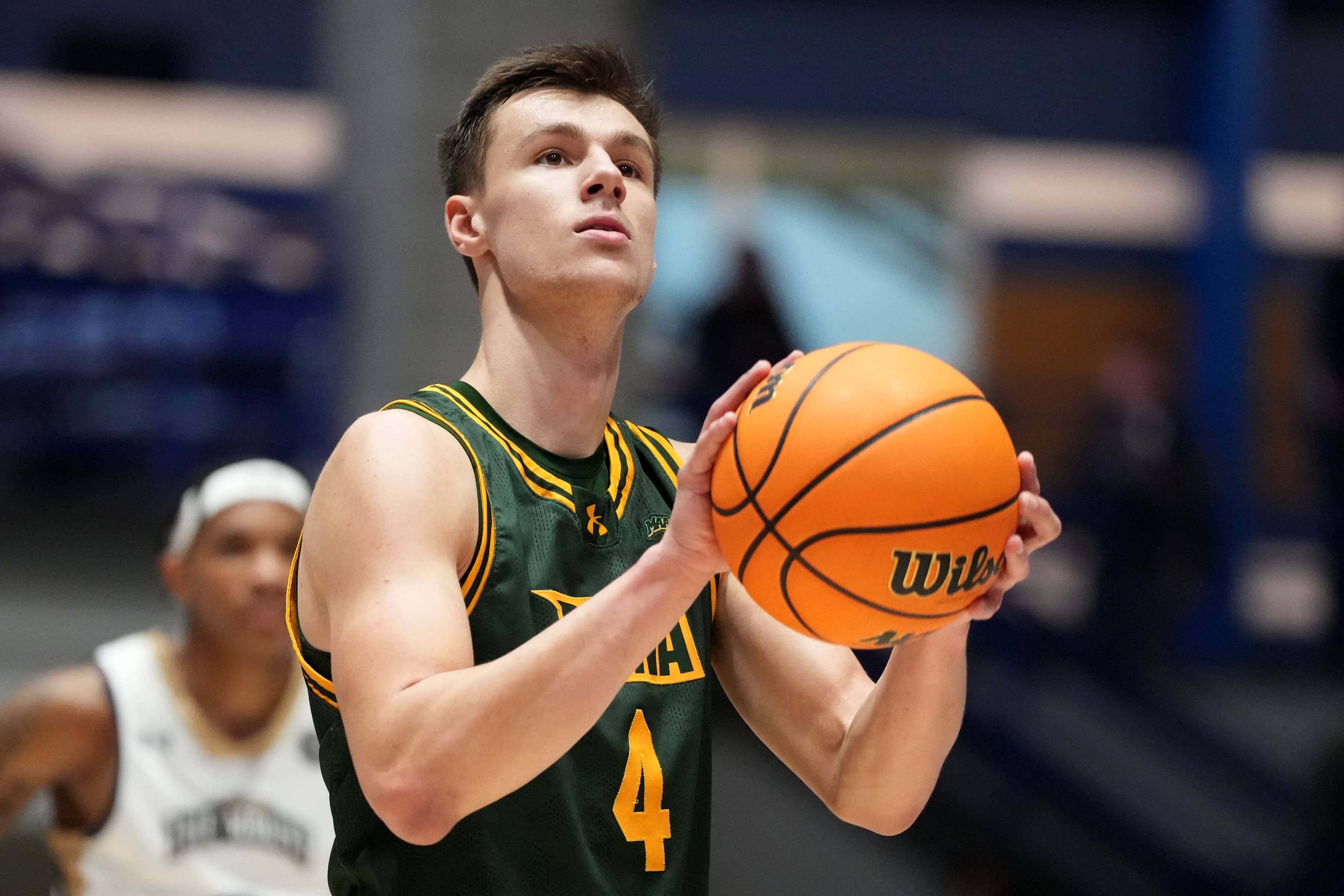 Knights Smash Syracuse 102-76 to Claim Elite Eight Finality!