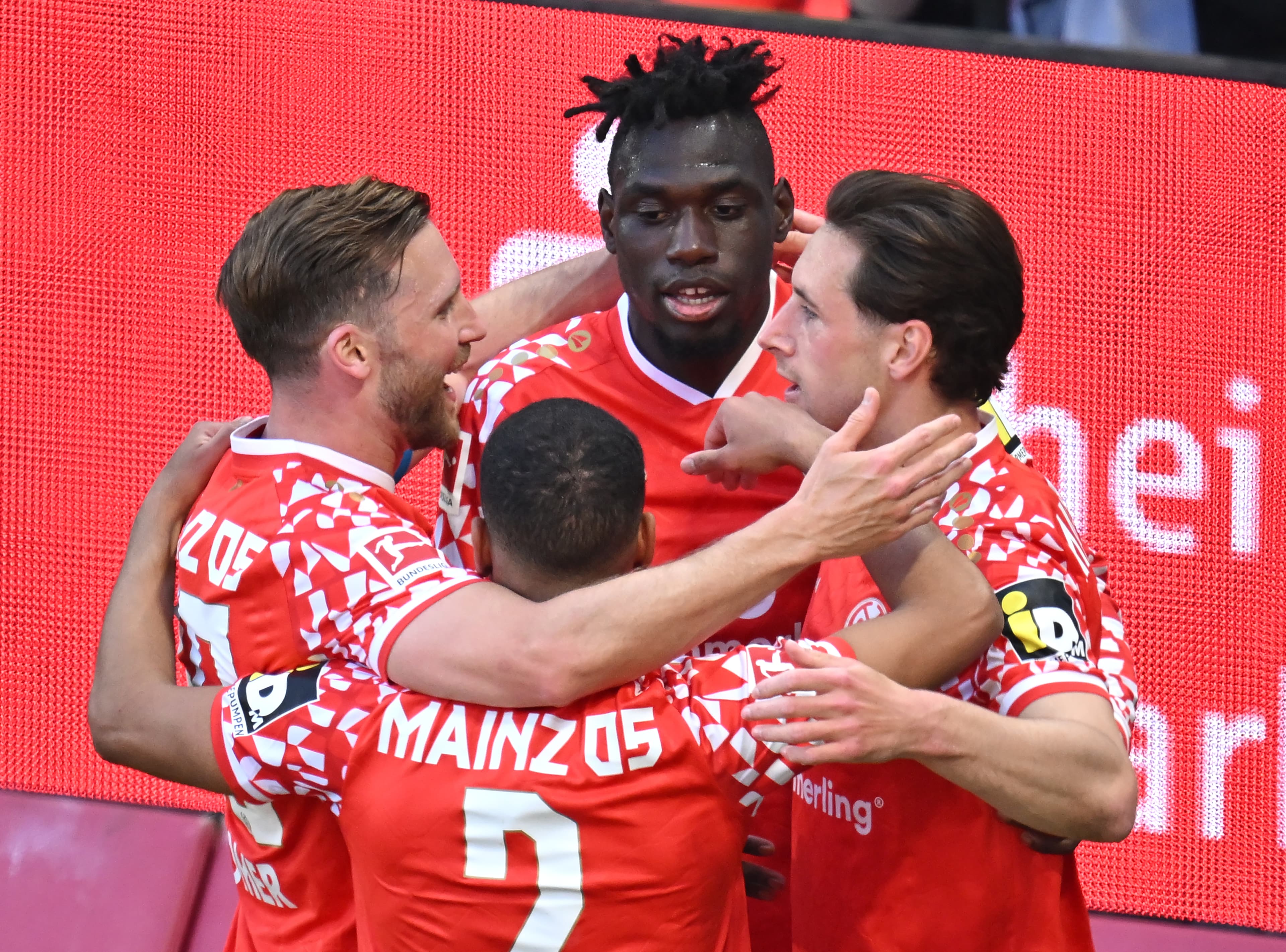 Mainz left dazed and confused after collapse vs. Bayern Munich
