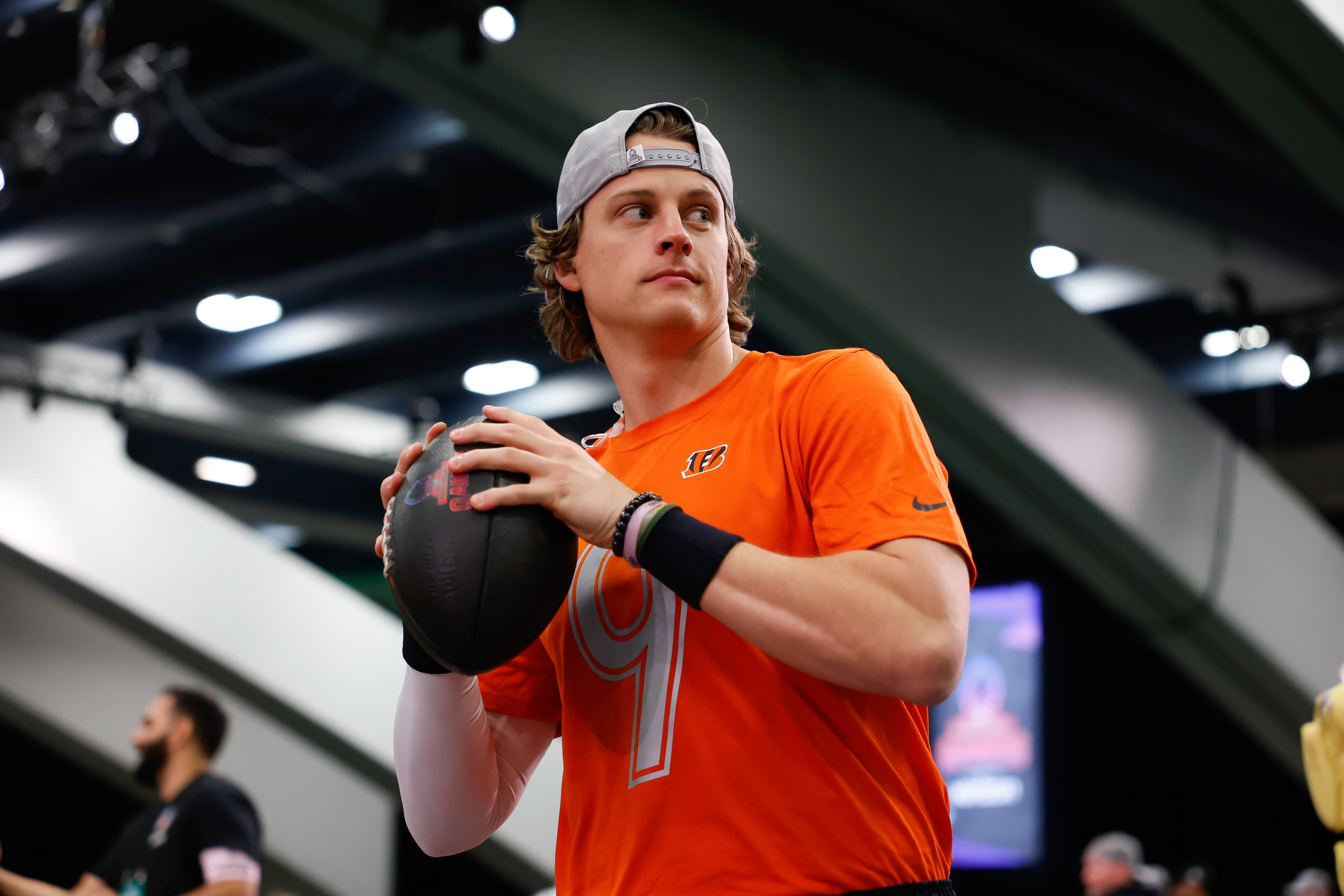 Joe Burrow reacts to Trey Hendrickson leaving Bengals for Ravens