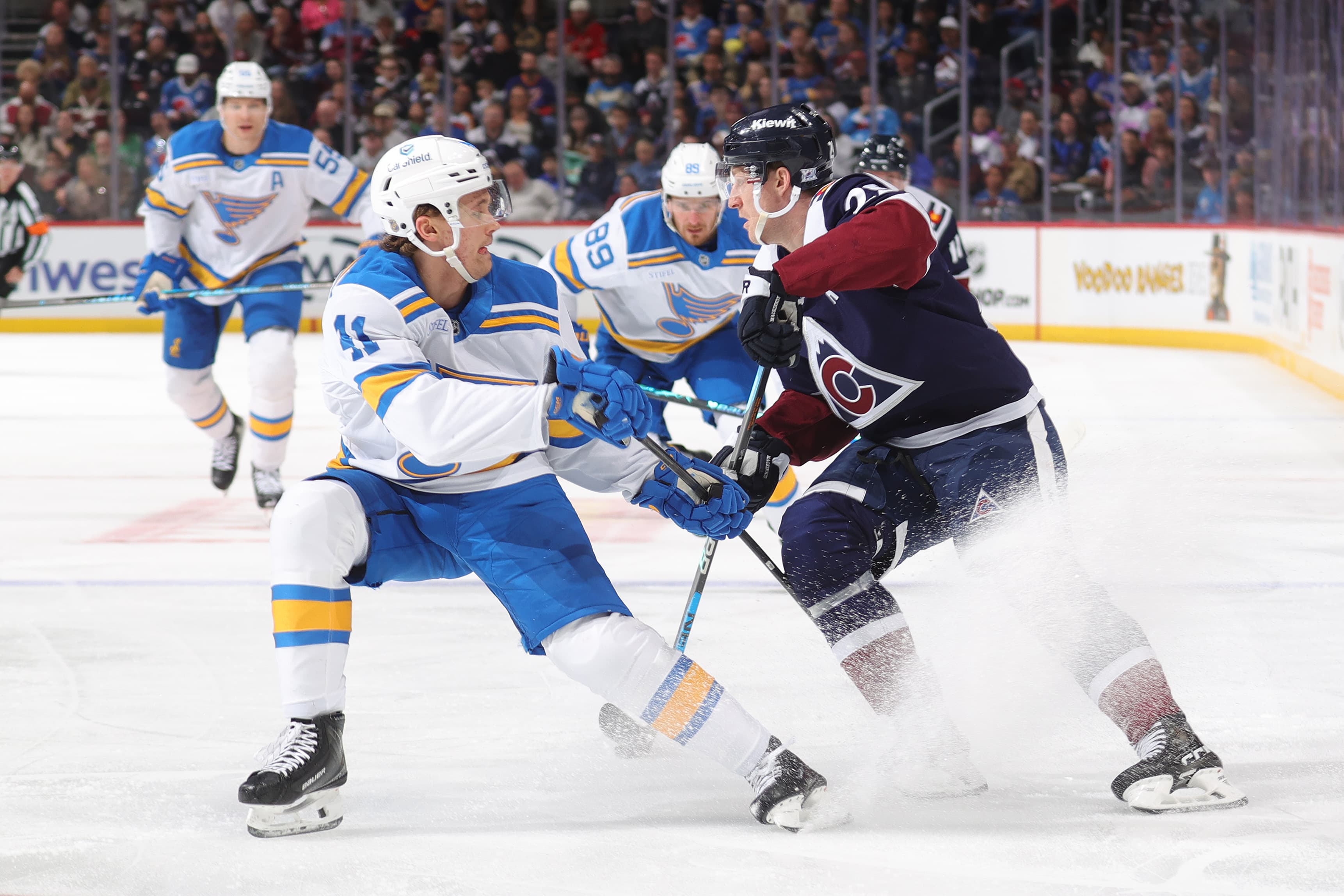 Recap: Avs lose 3-2 to surging Blues