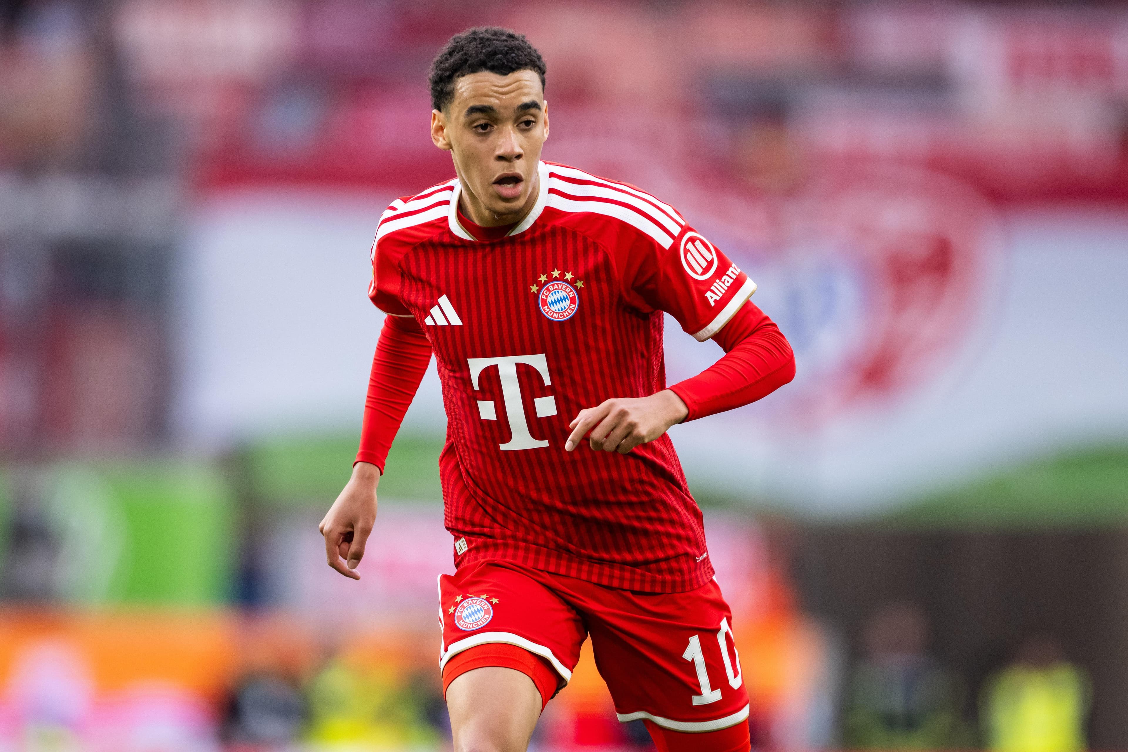 Weekend Warm-up: Bayern Munich’s Jamal Musiala says he is ahead of schedule; Max Eberl not going to Saudi Arabia; Bundesliga predictions; and MORE!