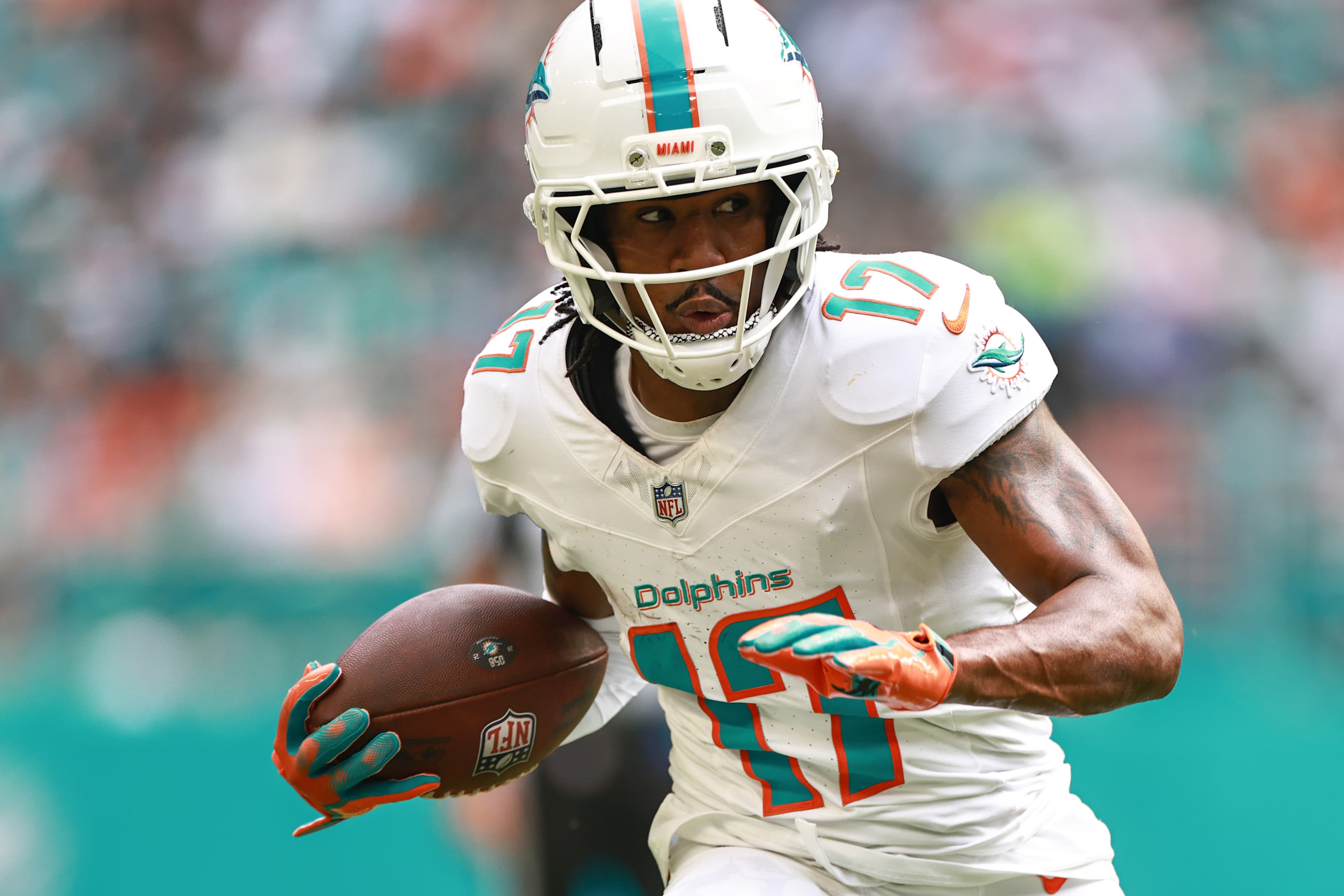 New Headline: QB Bo Nix Sinks It, Scatter-Shots for a Game-Changing 45- Yard Touchdown!