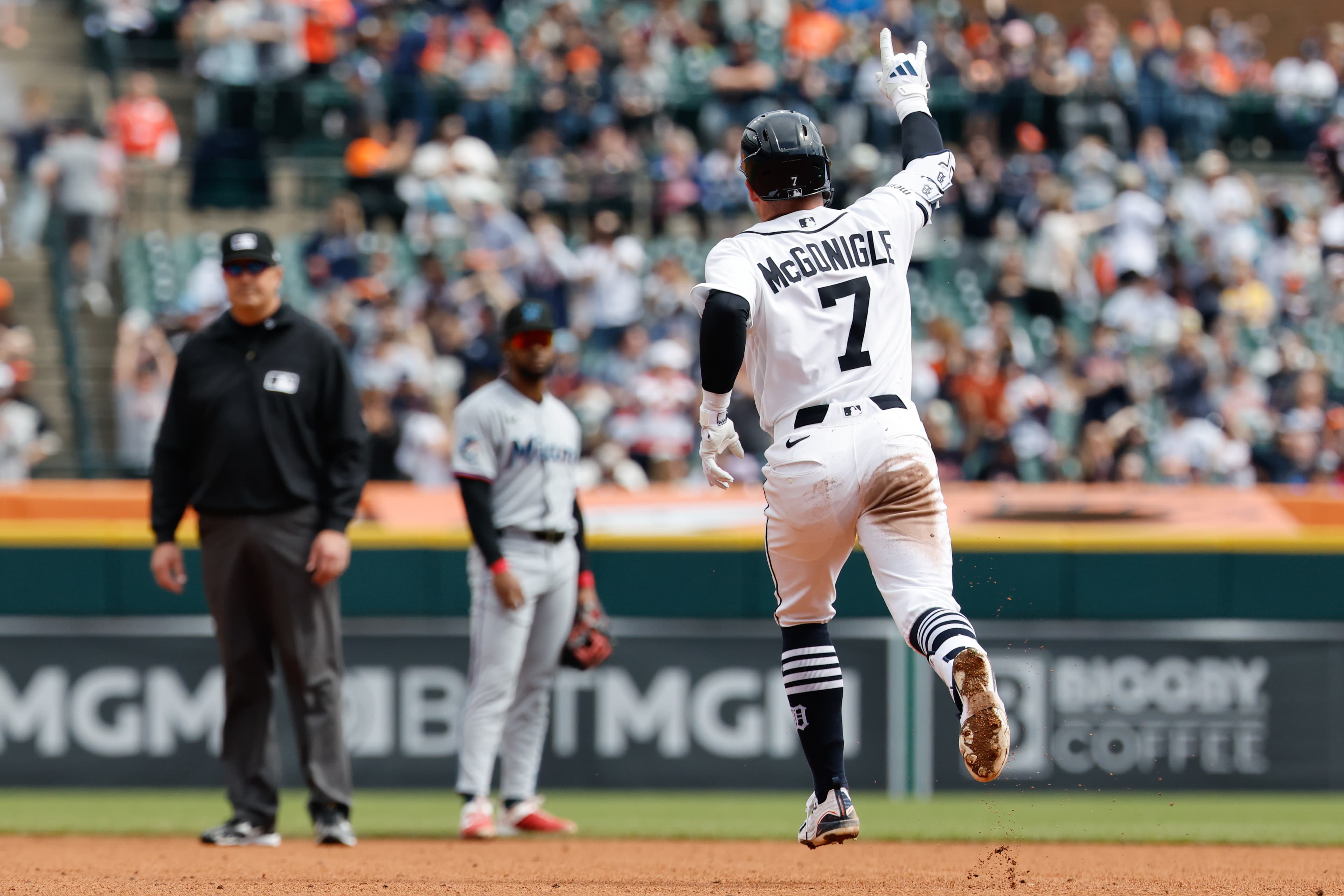 Tigers 8, Marlins 2: Kevin McGonigle launches first home run as Tigers sweep