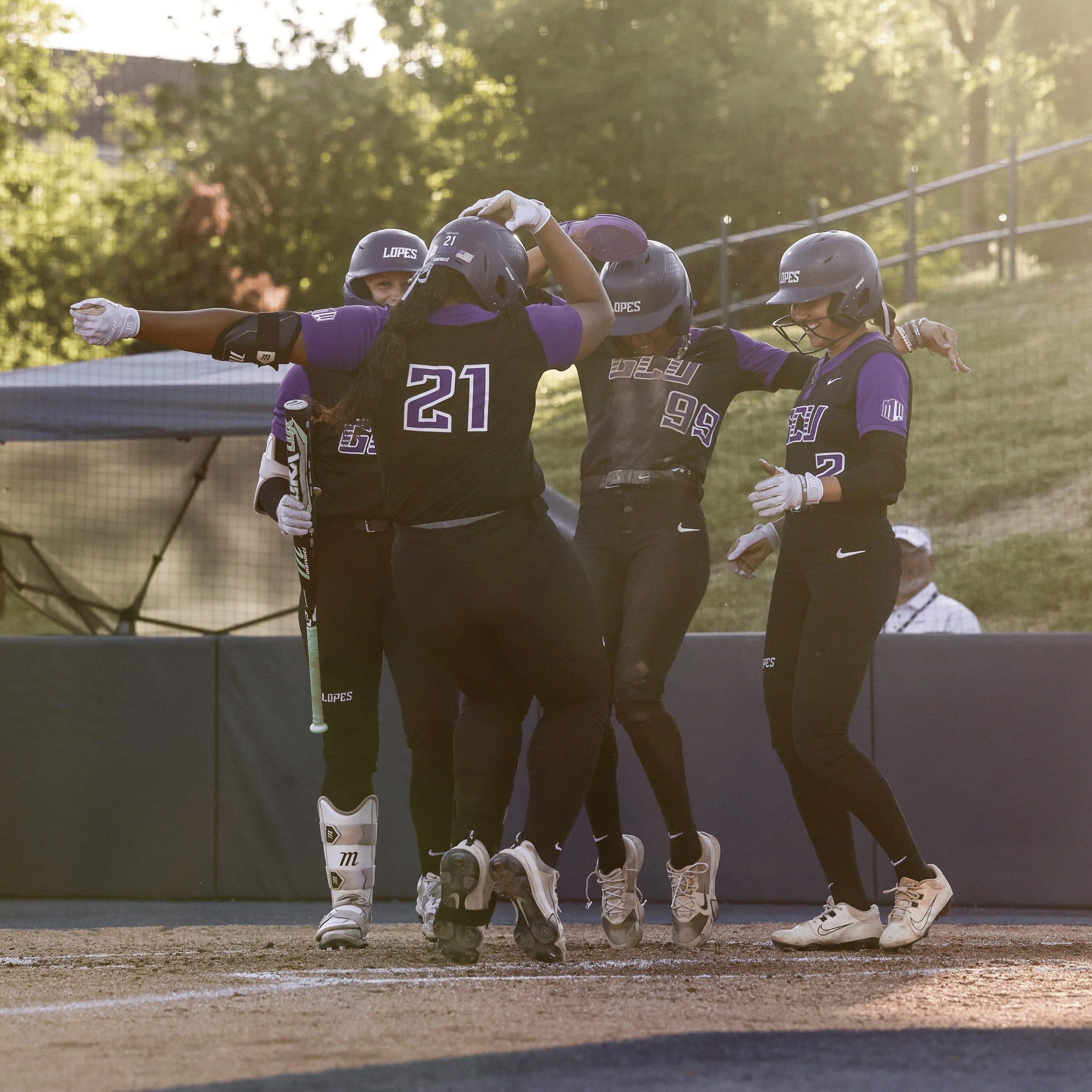 Lopes Survive Lobos Again, 11-7, Advance to MW Championship