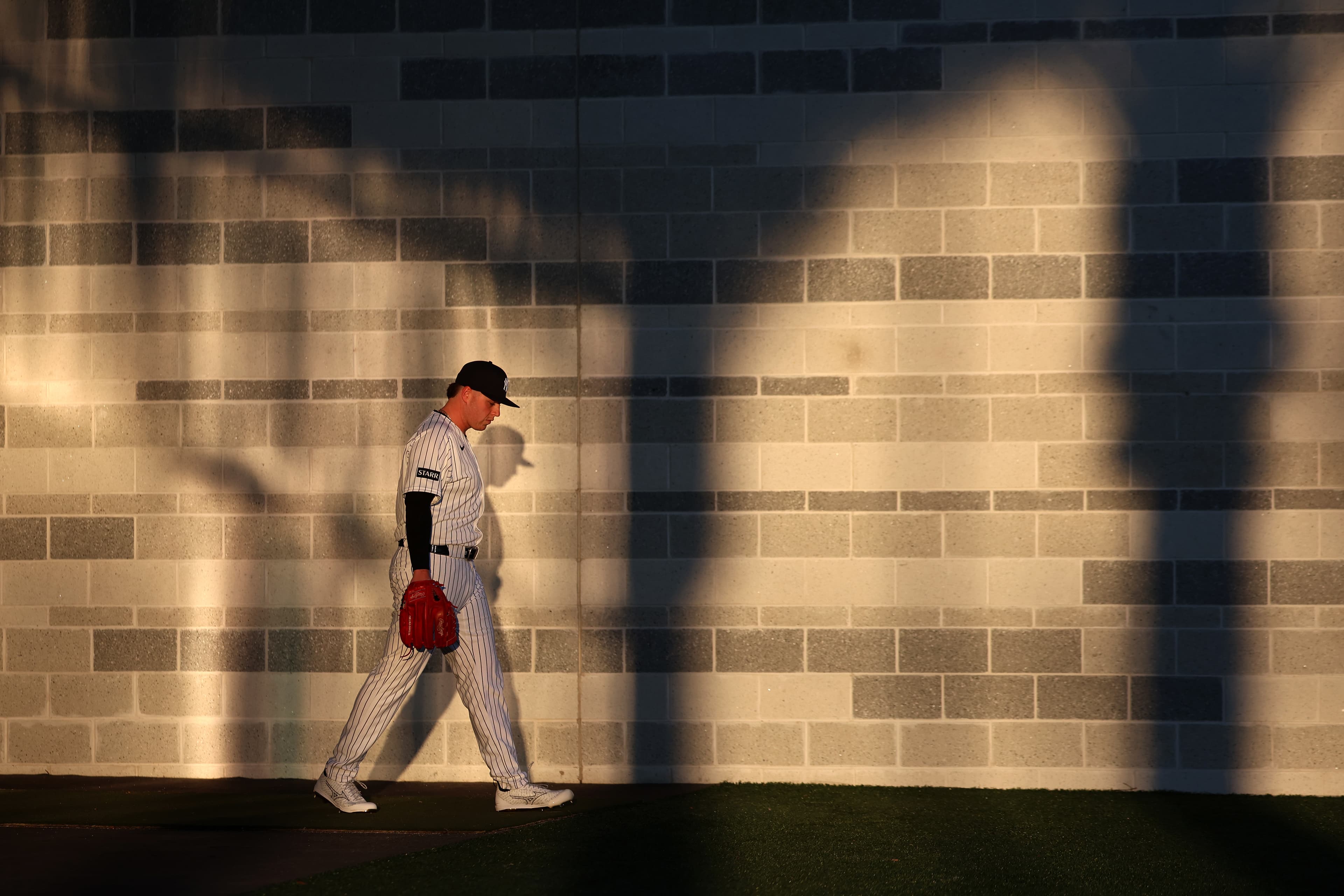 New York Yankees @ Seattle Mariners: Ryan Weathers vs. Luis Castillo