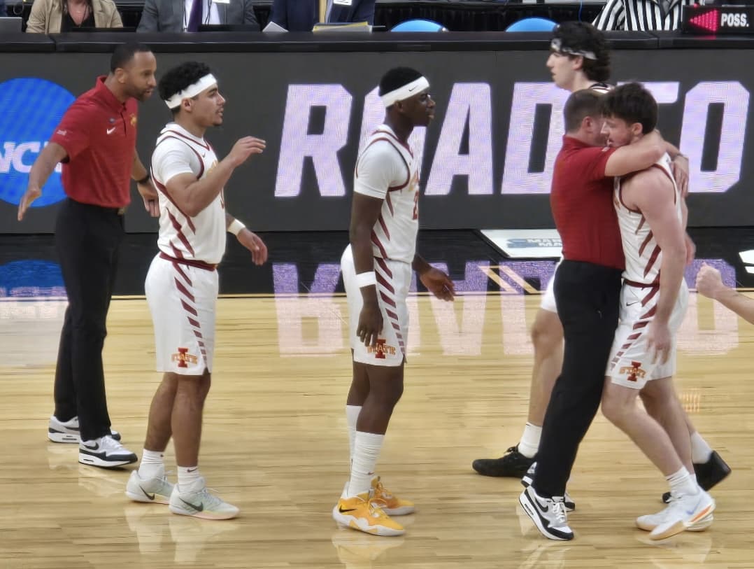 GAME THREAD: No. 6 Iowa State vs. No. 23 Tennessee