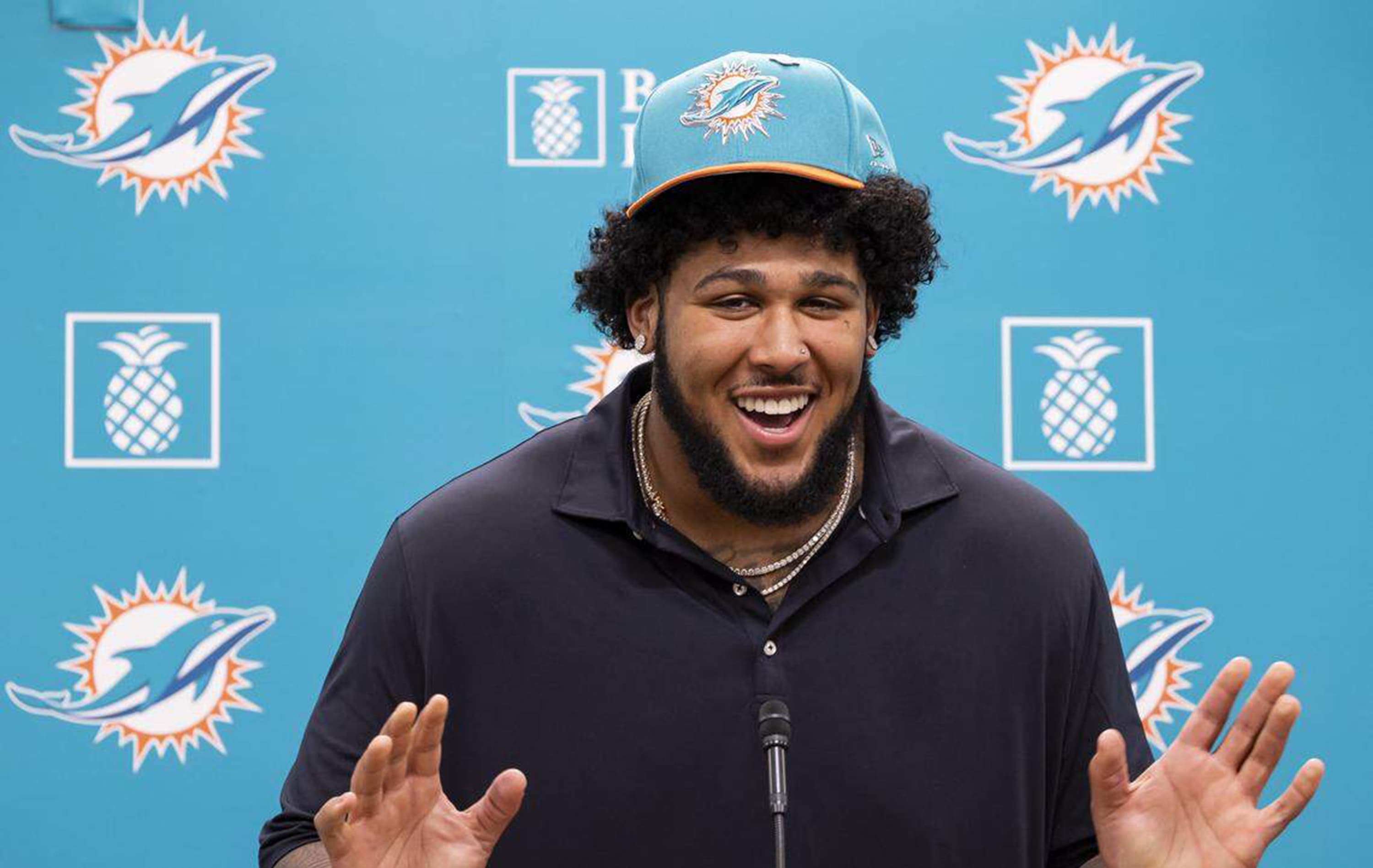 Dolphins plan to start Kadyn Proctor at guard, not tackle