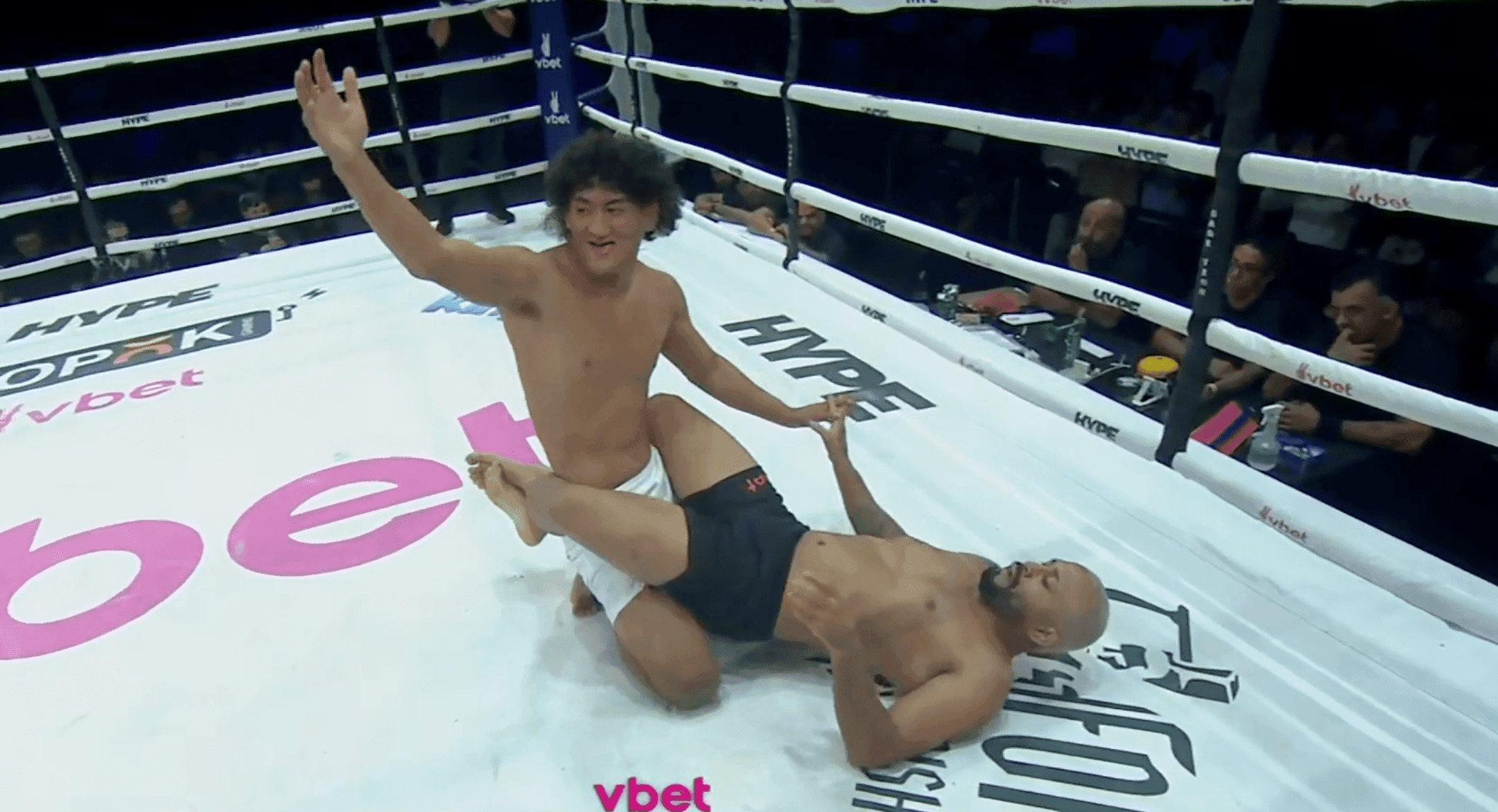 Hype Brazil results: Deiveson Figueiredo, Raul Rosas Jr. draw in bizarre grappling match