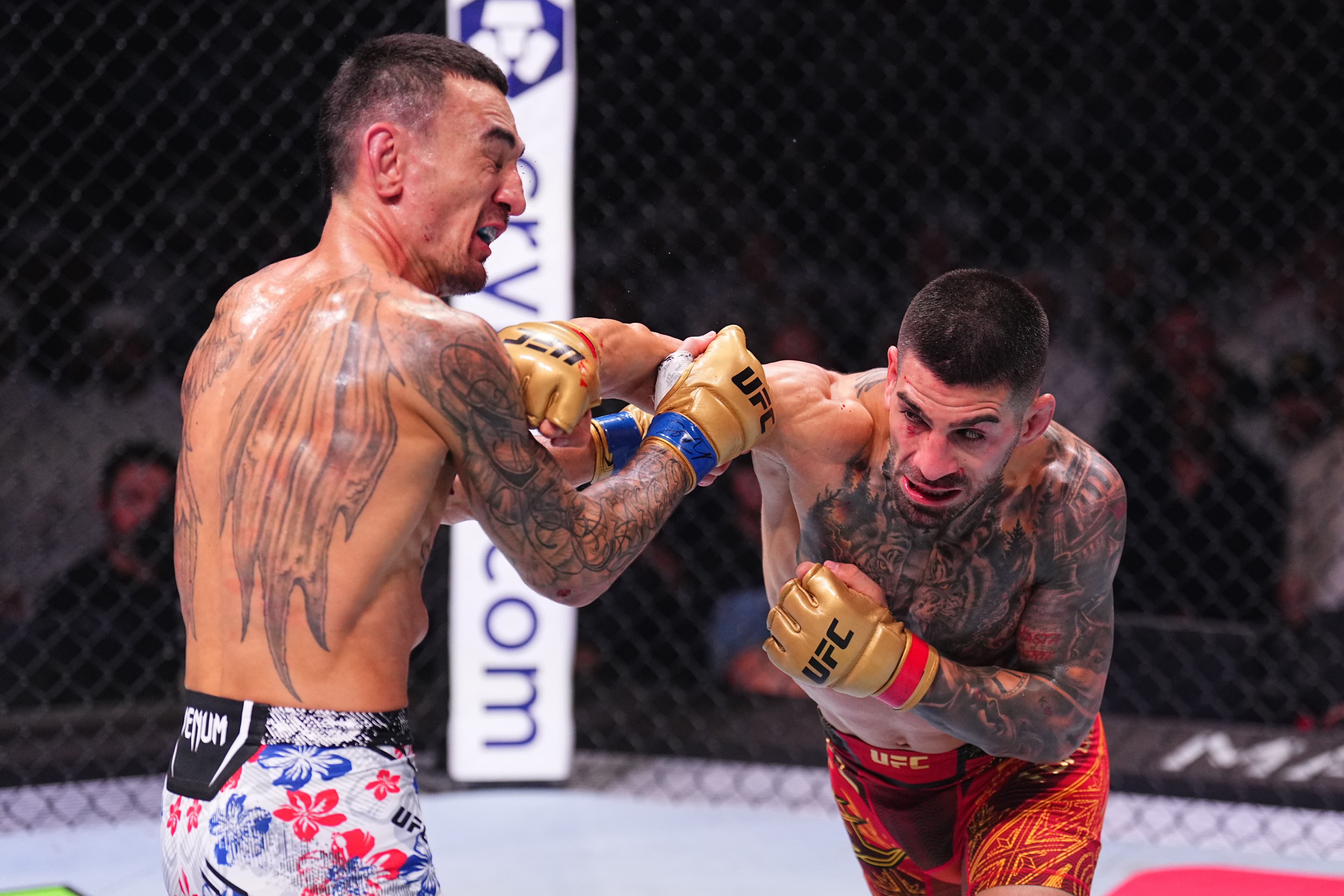 Midnight Mania! Topuria Batters Training Partners, Asked To ‘Go A Little Softer’ | Video