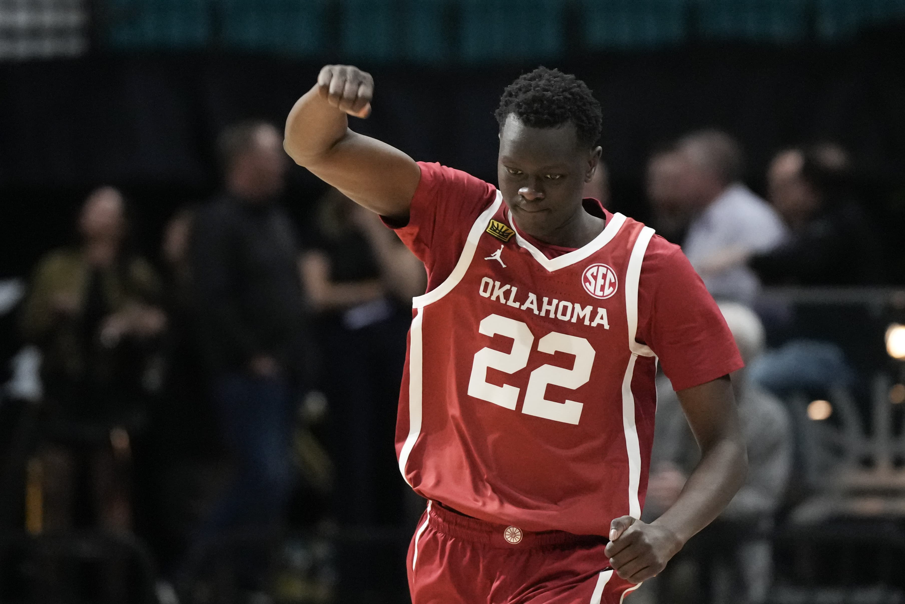 Virginia Tech basketball: Oklahoma F Kuol Atak commits to Hokies