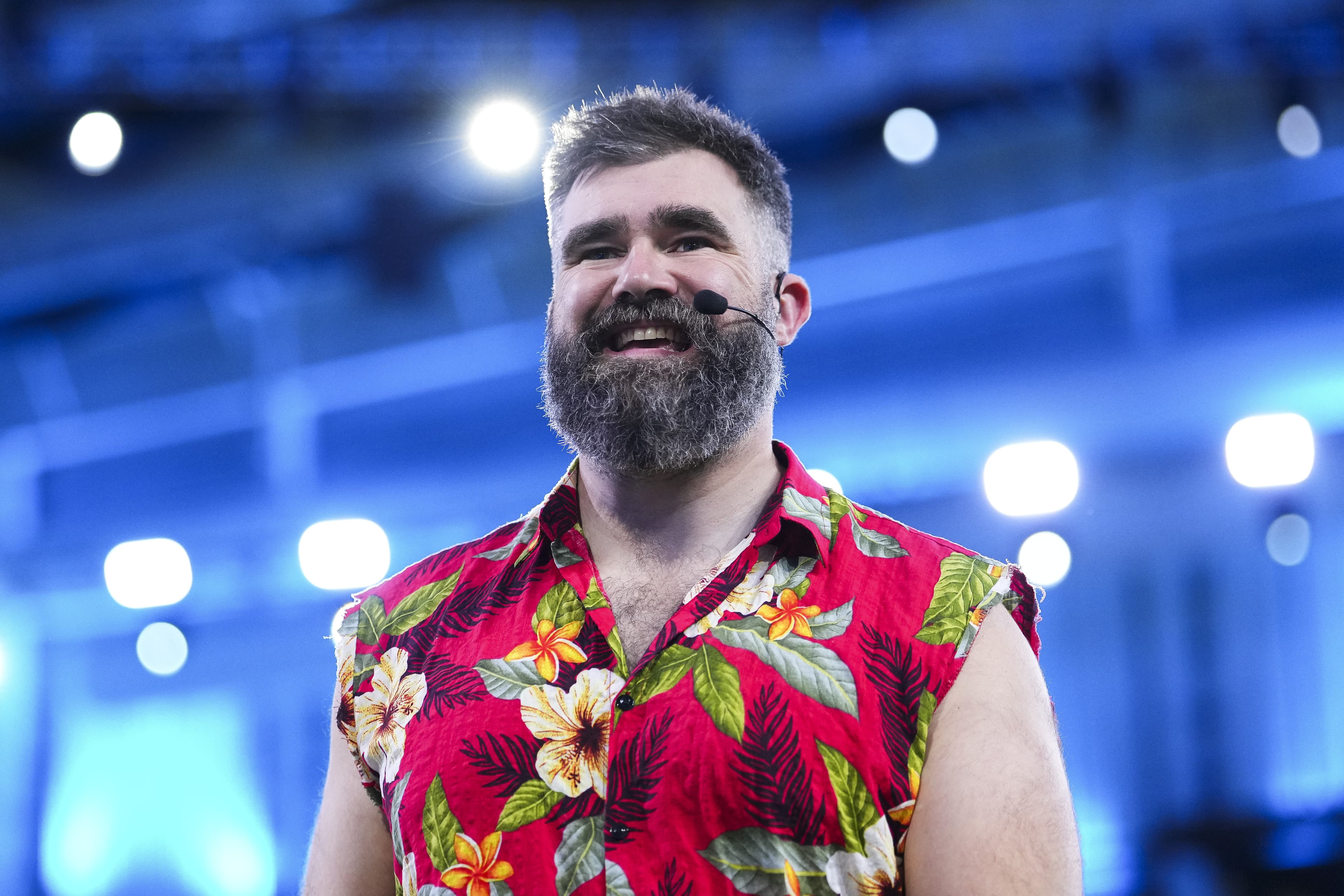 Jason Kelce has a comment about Illinois Basketball
