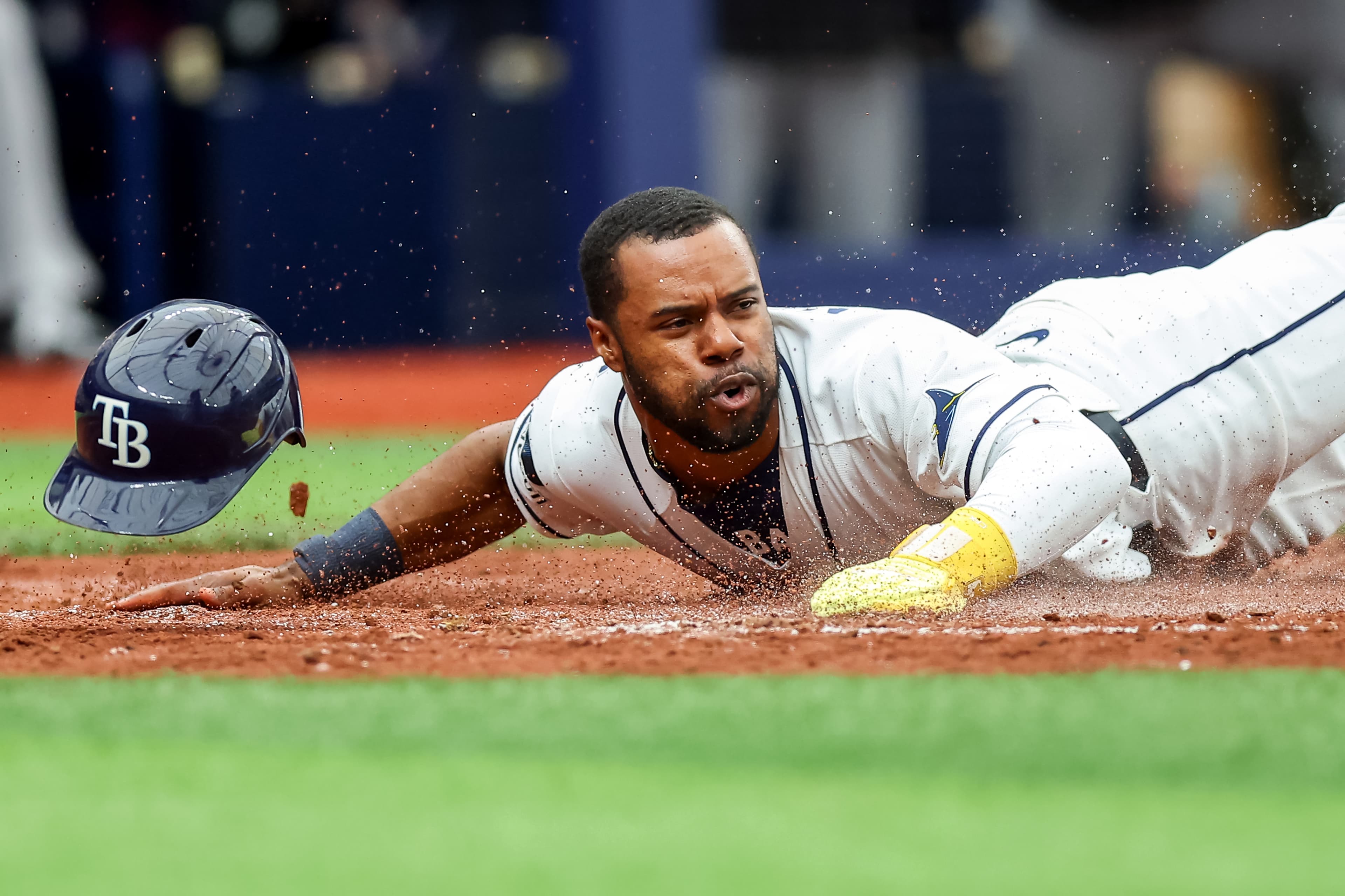 Game Thread: A lefty making his MLB debut?