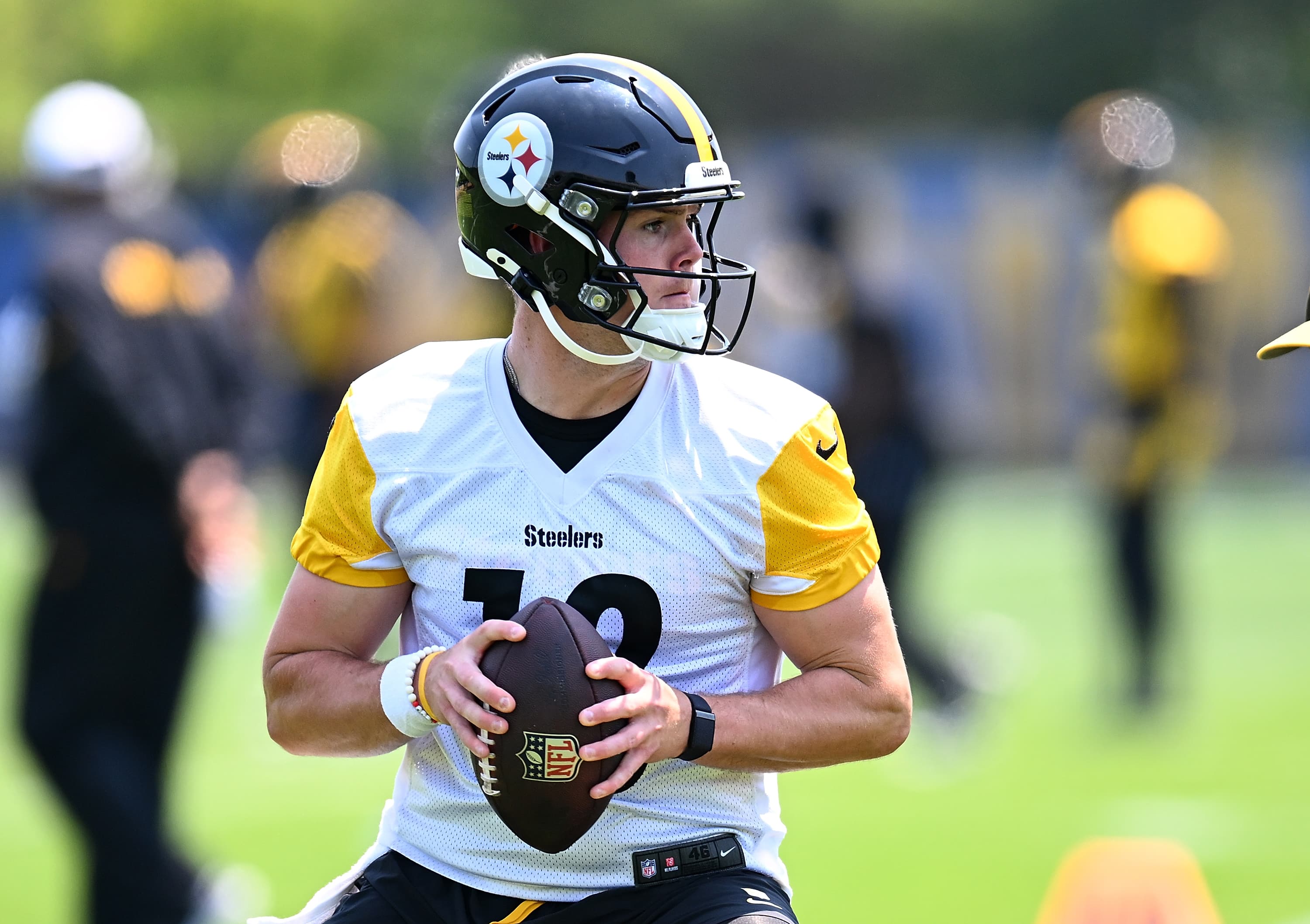 Steelers QB Will Howard surpasses Mason Rudolph to begin OTAs