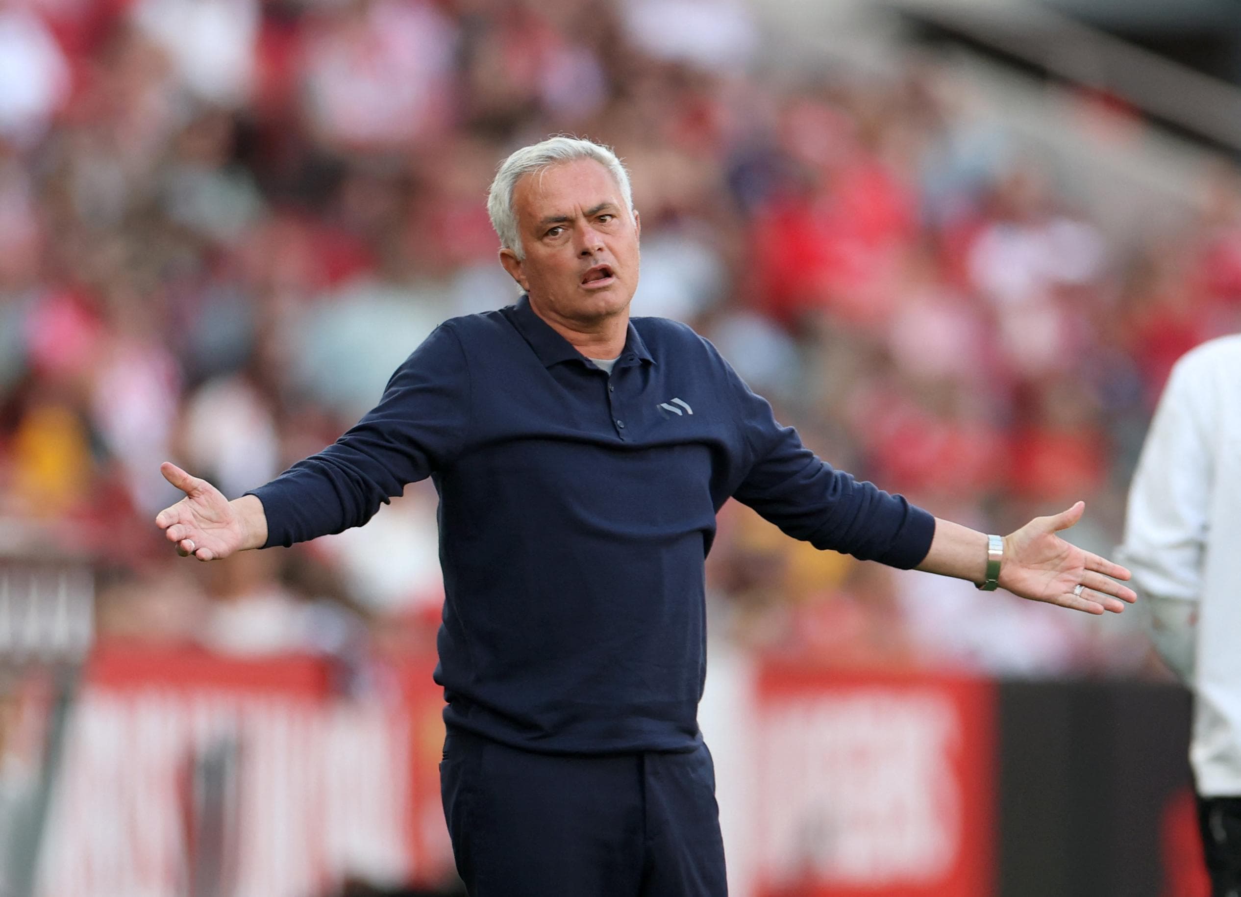 Mourinho: “No one from Real Madrid has spoken to me”