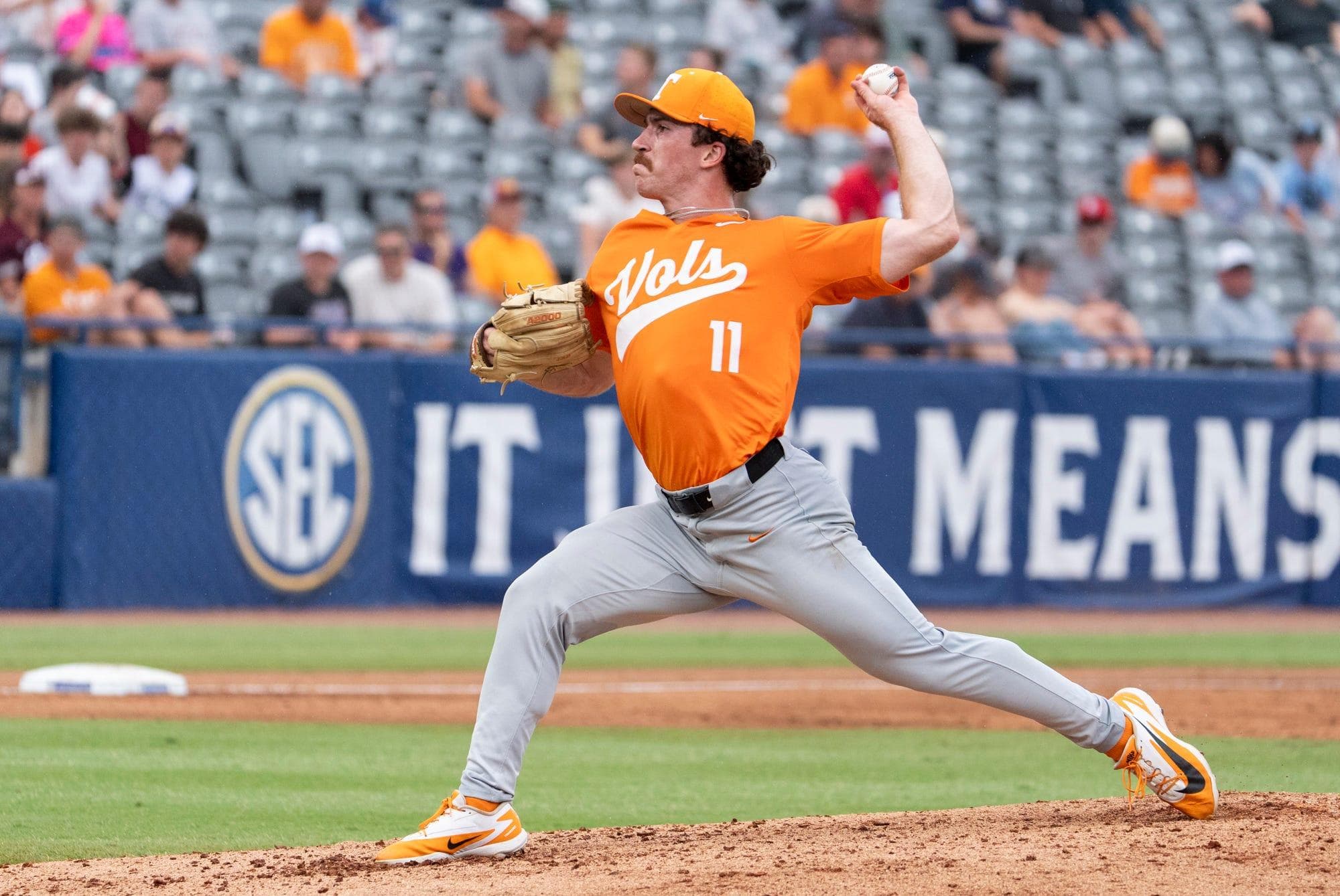 Tennessee booted from SEC Tournament by Arkansas