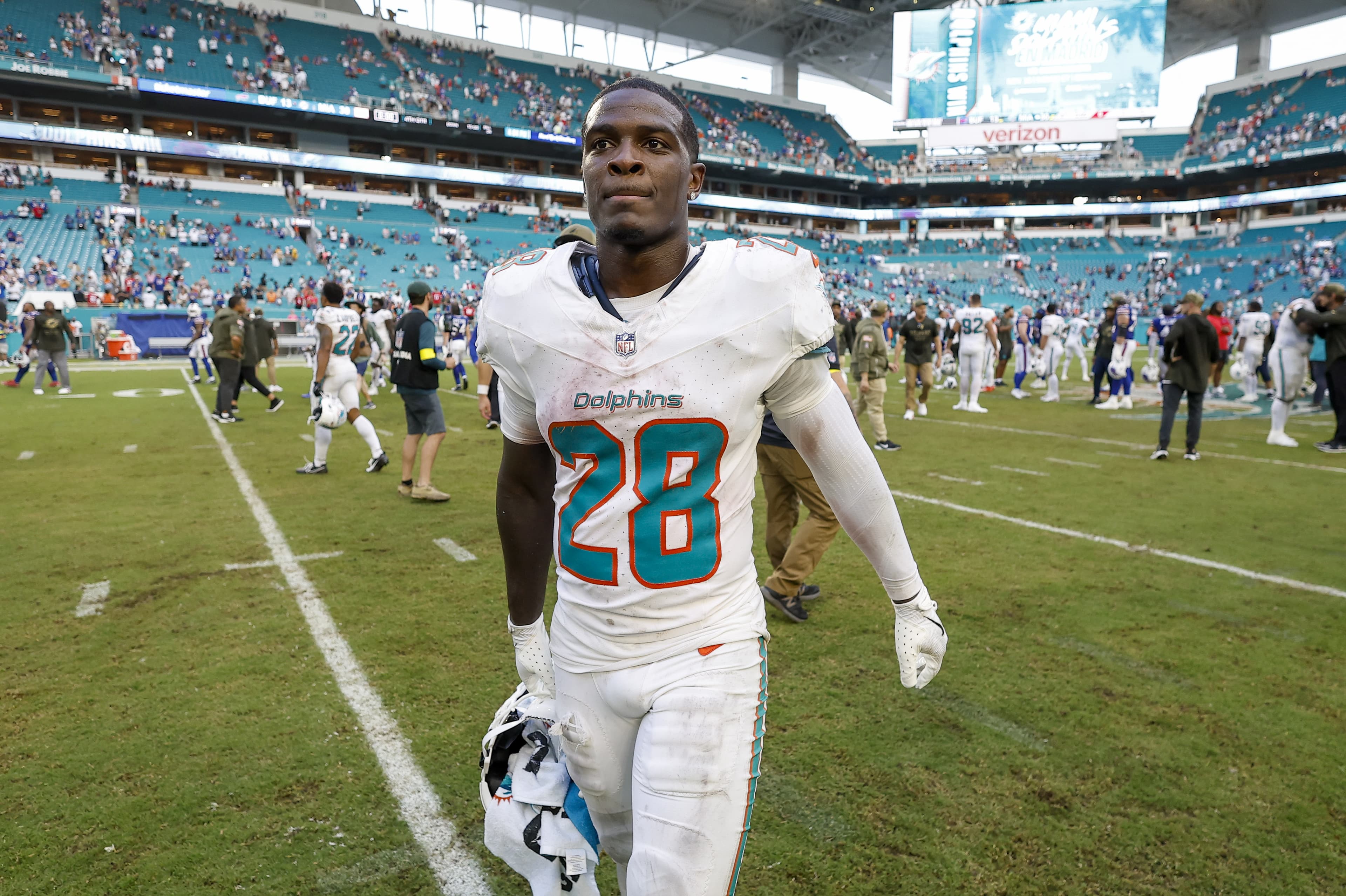 Is De’Von Achane set for a big payday – The Splash Zone 3/27/26