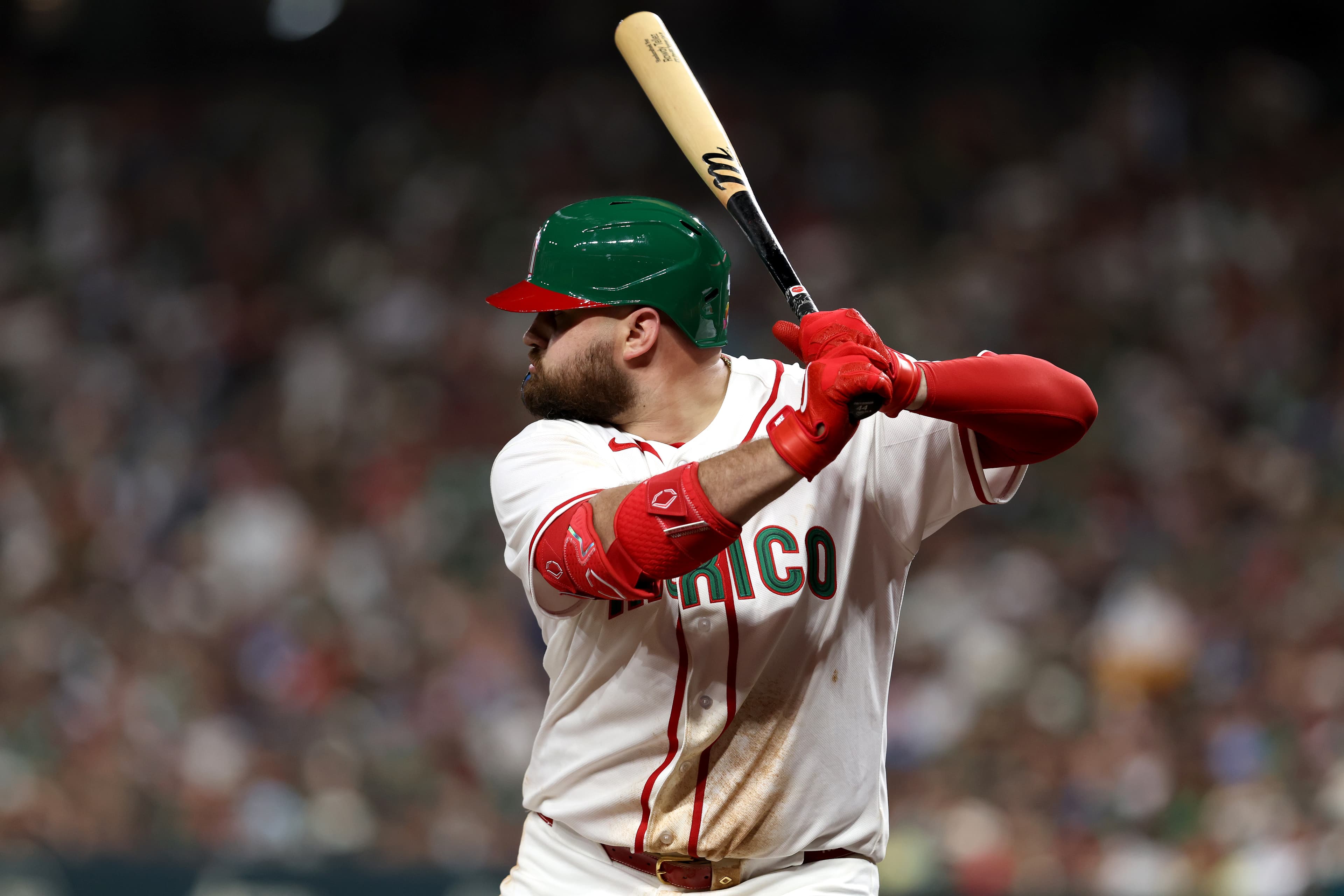 Braves sign Rowdy Tellez to MiLB deal, per report