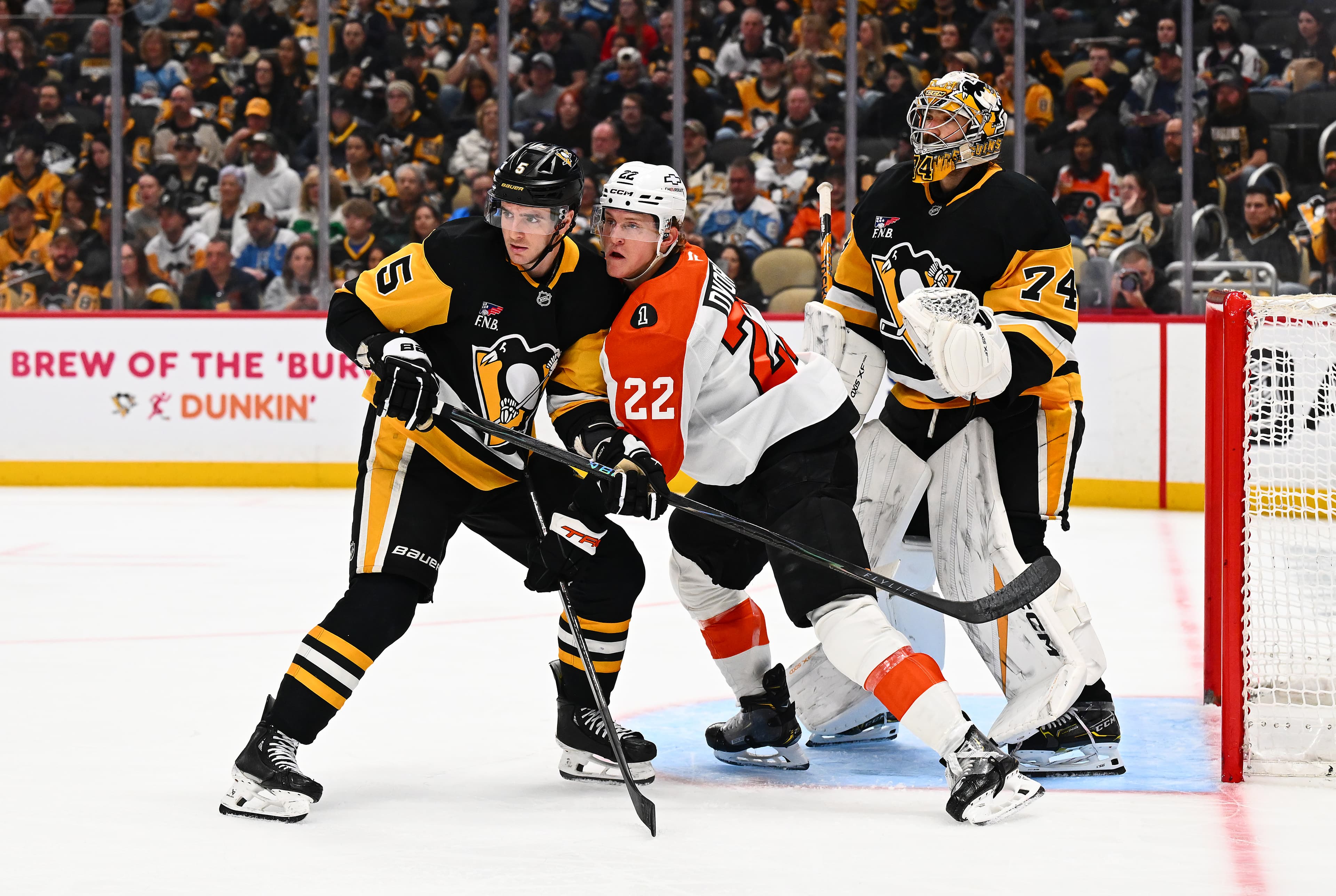 Pens and Flyers kicking off playoff series on Saturday night