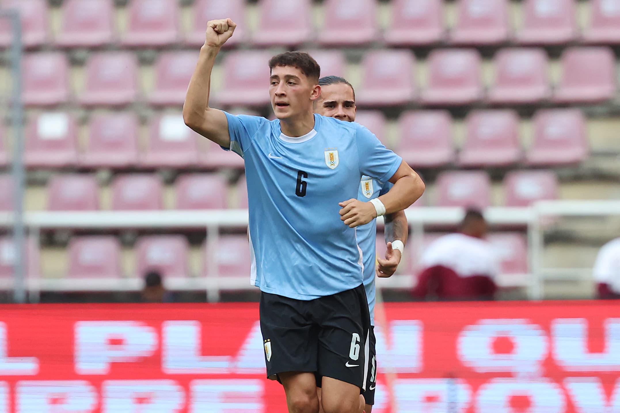 Patricio Pacífico making a splash with Barcelona Atletic