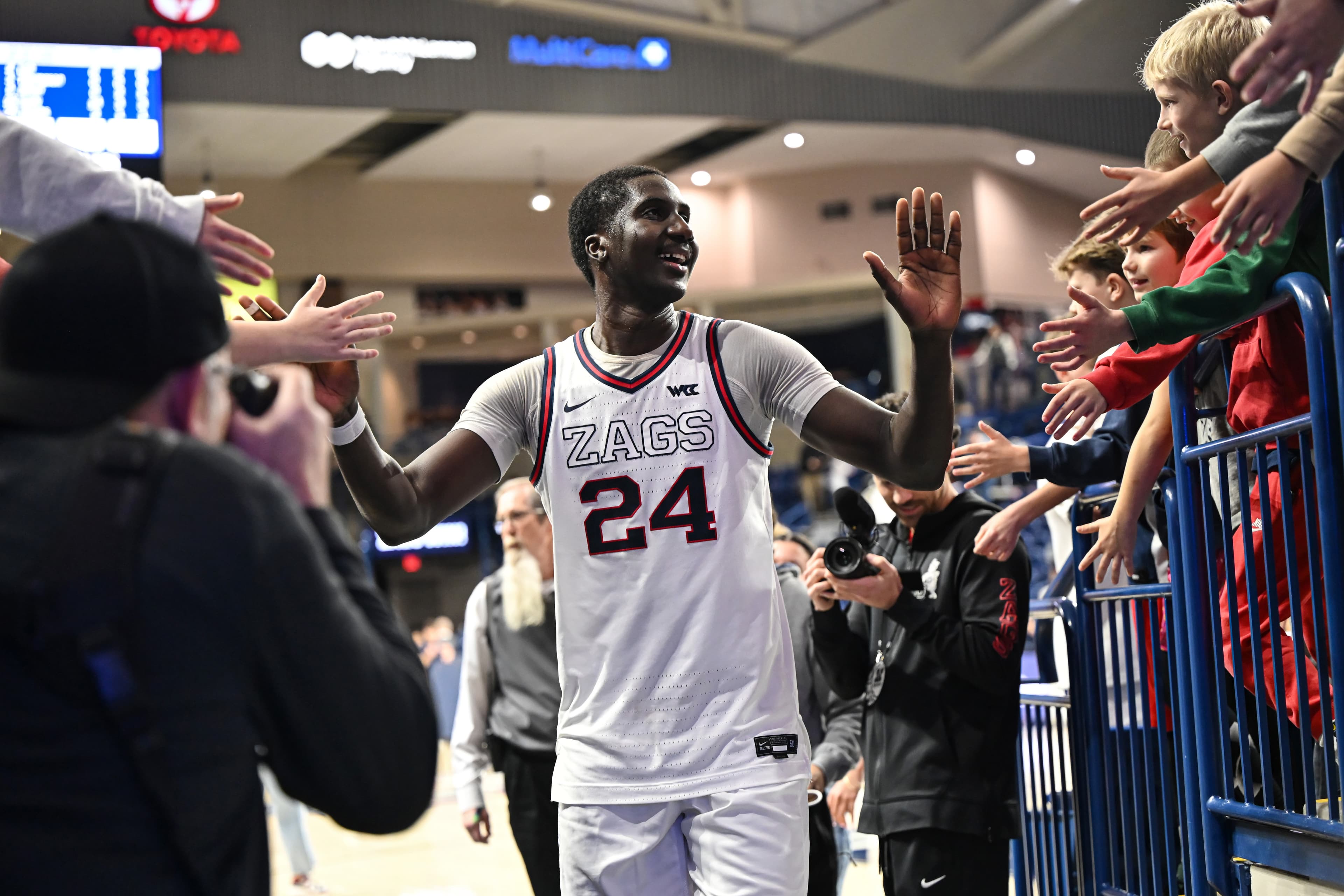 Ismaila Diagne Adds to Growing List of Zags in Transfer Portal