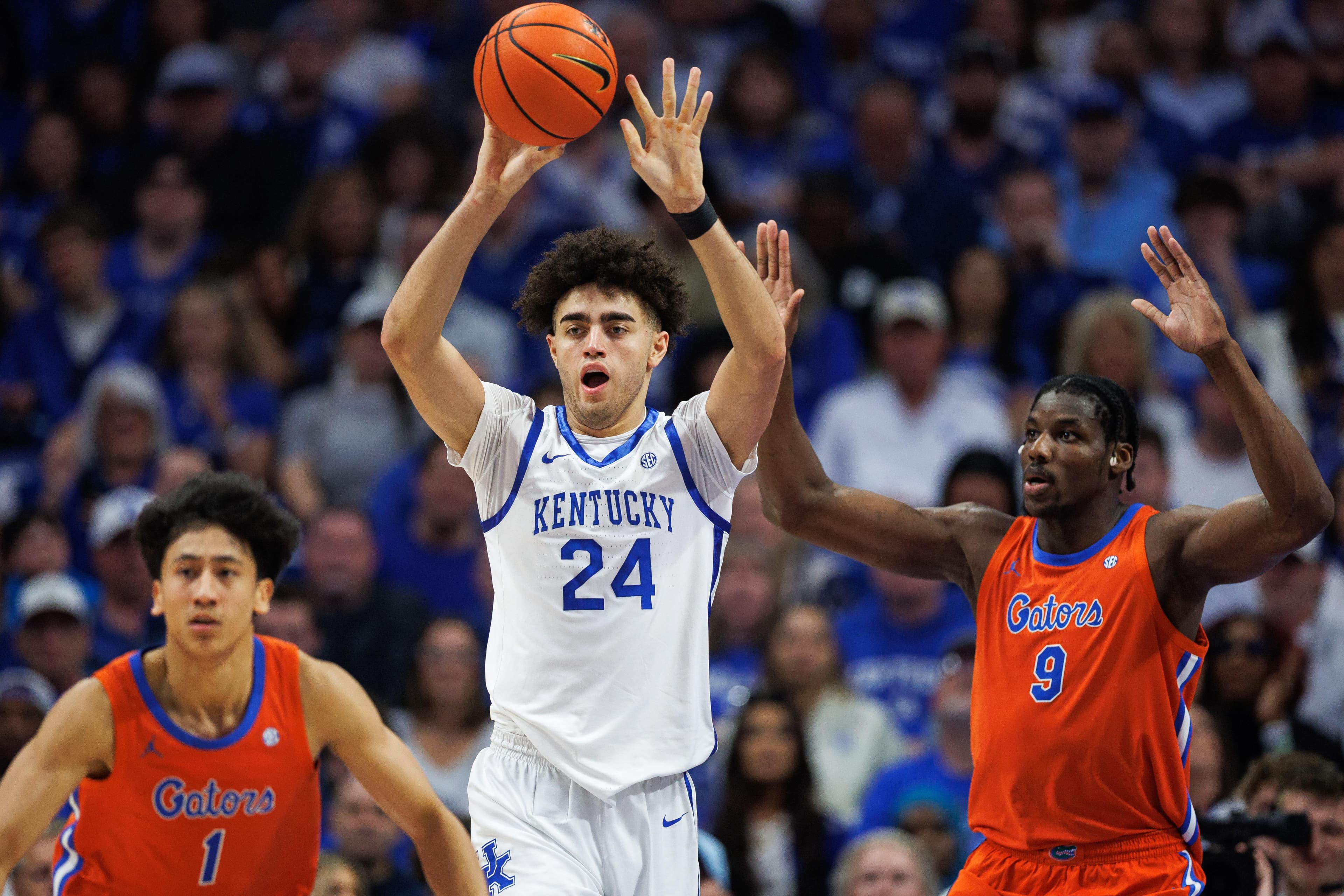 Malachi Moreno works out with New York Knicks