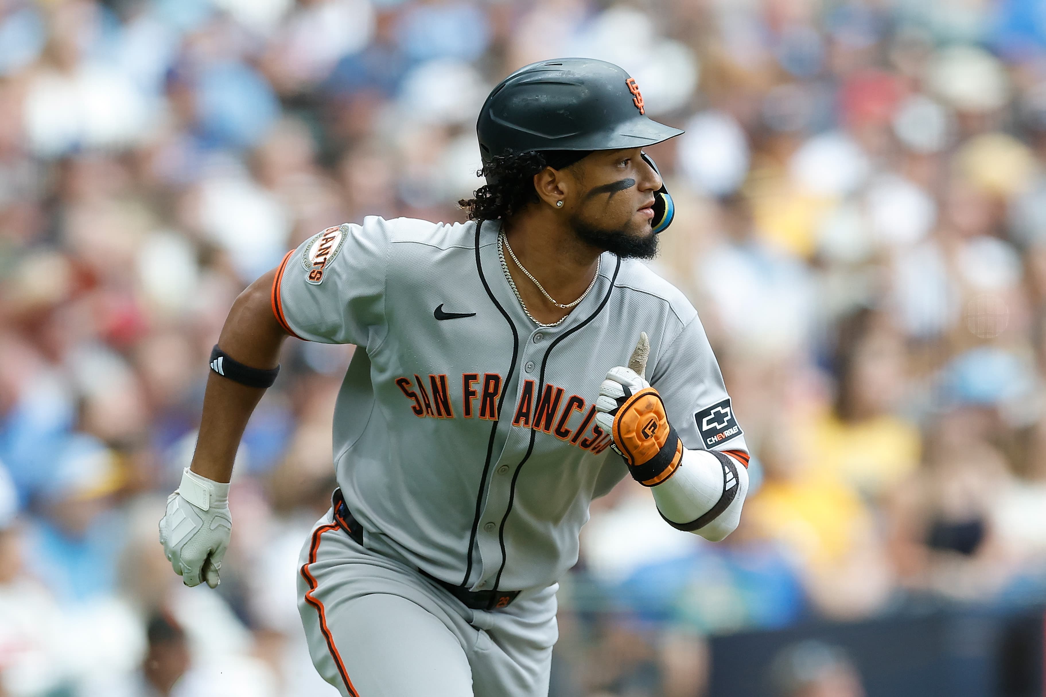 Brewers acquire outfielder Luis Matos from Giants