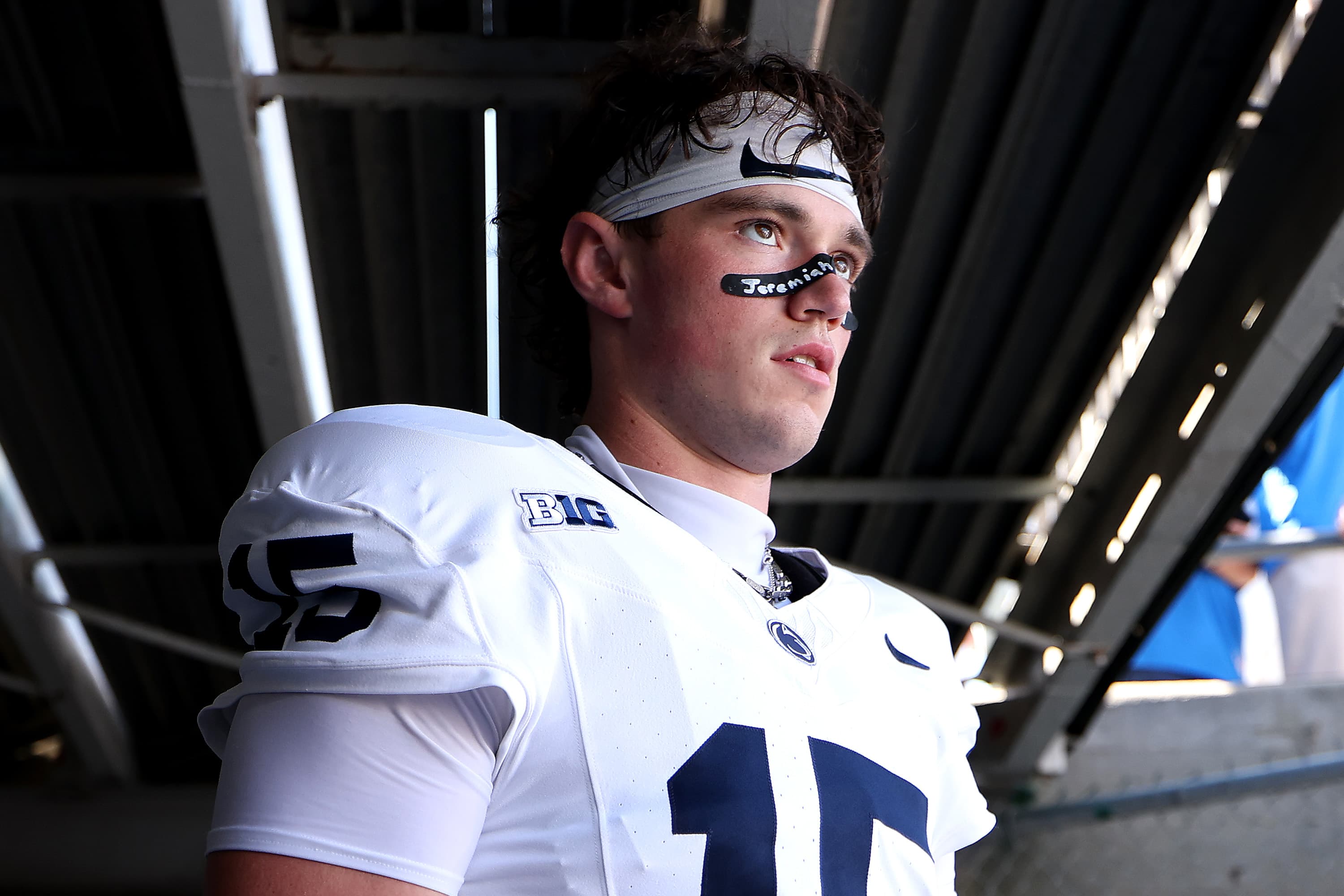 ESPN has the Miami Dolphins drafting a QB in the 4th round of the 2026 NFL Draft